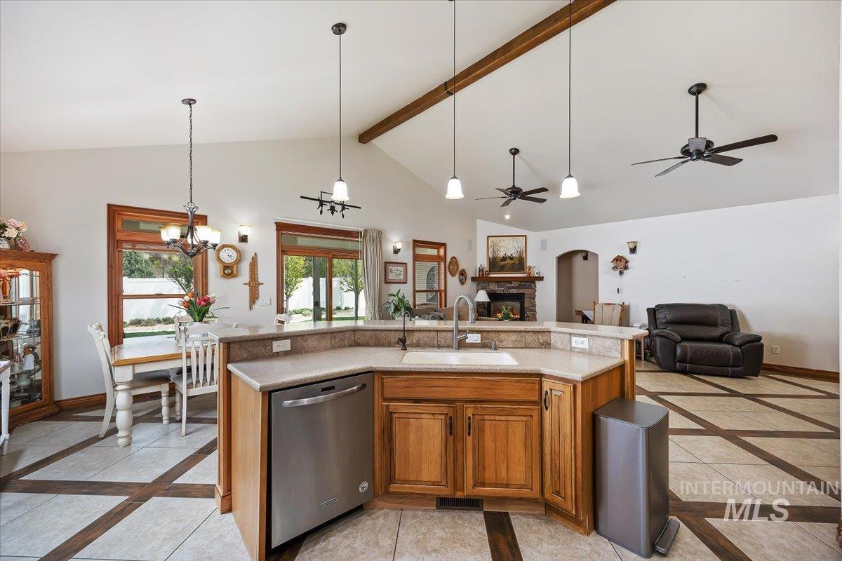 638 Sunfire Dr., Twin Falls, Idaho 83301, 3 Bedrooms, 2.5 Bathrooms, Residential For Sale, Price $509,900, 98982065