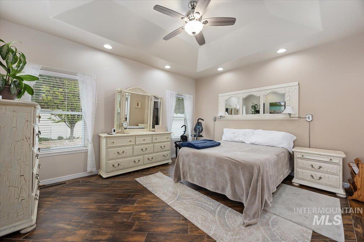 638 Sunfire Dr., Twin Falls, Idaho 83301, 3 Bedrooms, 2.5 Bathrooms, Residential For Sale, Price $509,900, 98982065