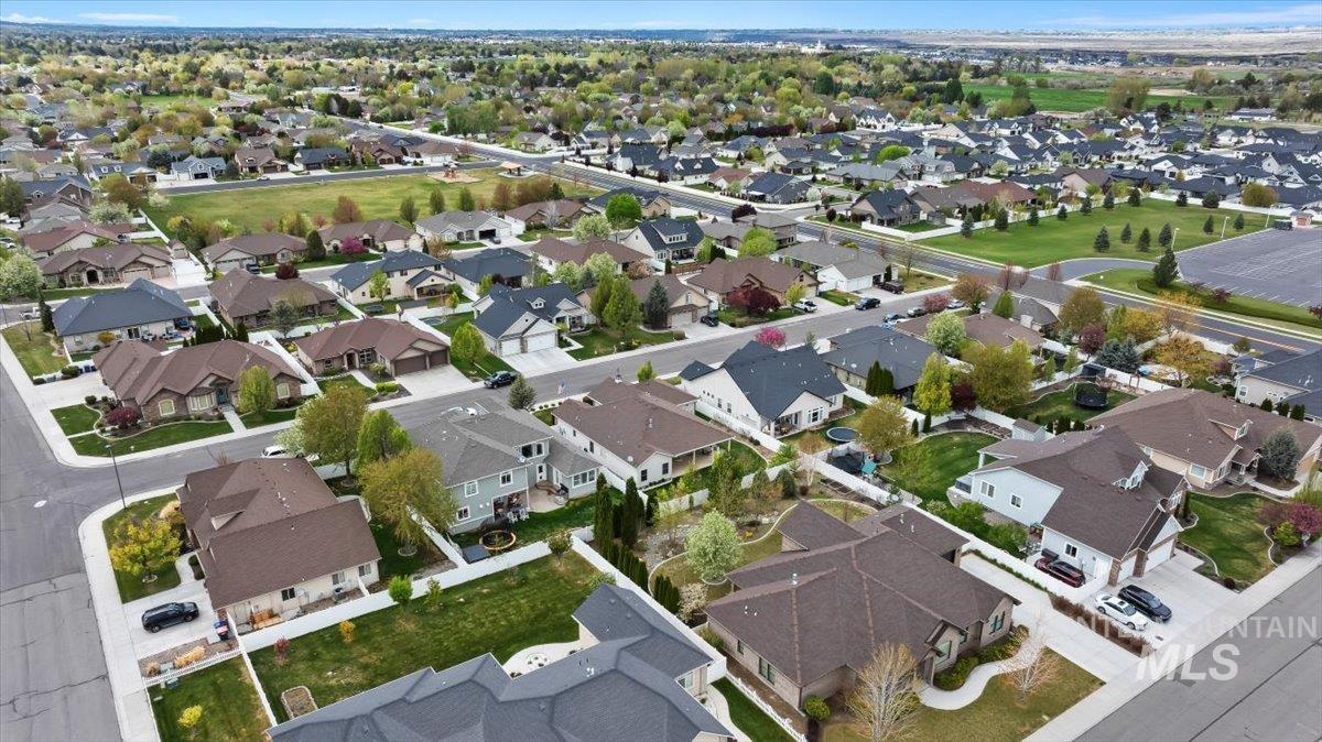 638 Sunfire Dr., Twin Falls, Idaho 83301, 3 Bedrooms, 2.5 Bathrooms, Residential For Sale, Price $509,900, 98982065