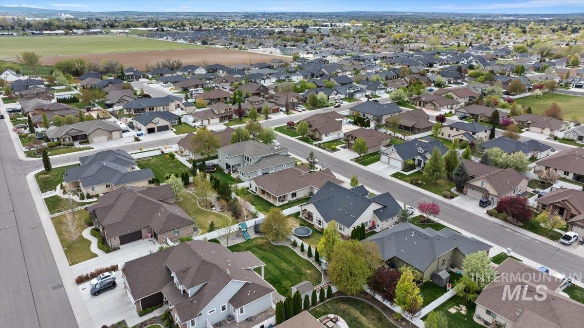 638 Sunfire Dr., Twin Falls, Idaho 83301, 3 Bedrooms, 2.5 Bathrooms, Residential For Sale, Price $509,900, 98982065