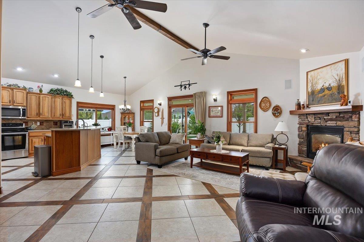 638 Sunfire Dr., Twin Falls, Idaho 83301, 3 Bedrooms, 2.5 Bathrooms, Residential For Sale, Price $509,900, 98982065