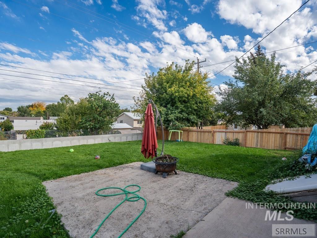 1164 Cassia Avenue, Idaho Falls, Idaho 83402, 3 Bedrooms, 1 Bathroom, Residential For Sale, Price $325,000, 98982070