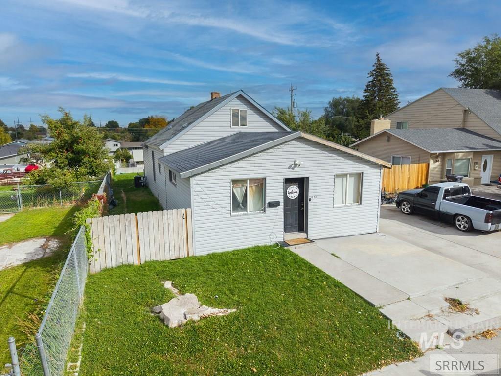 1164 Cassia Avenue, Idaho Falls, Idaho 83402, 3 Bedrooms, 1 Bathroom, Residential For Sale, Price $325,000, 98982070