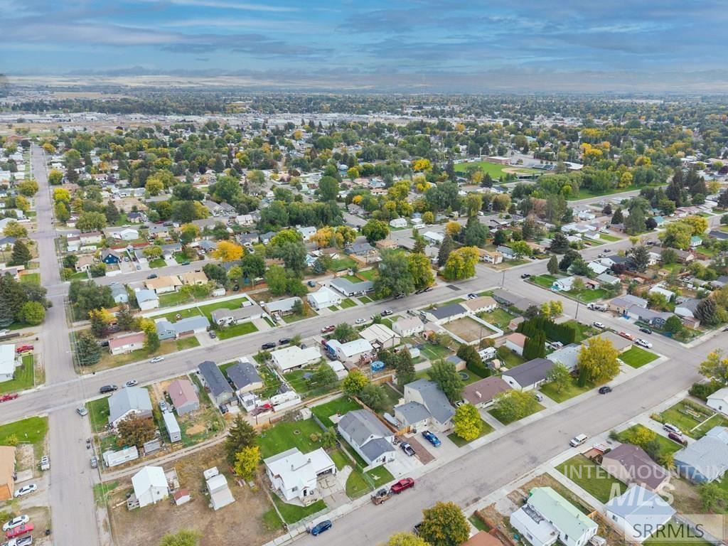 1164 Cassia Avenue, Idaho Falls, Idaho 83402, 3 Bedrooms, 1 Bathroom, Residential For Sale, Price $325,000, 98982070