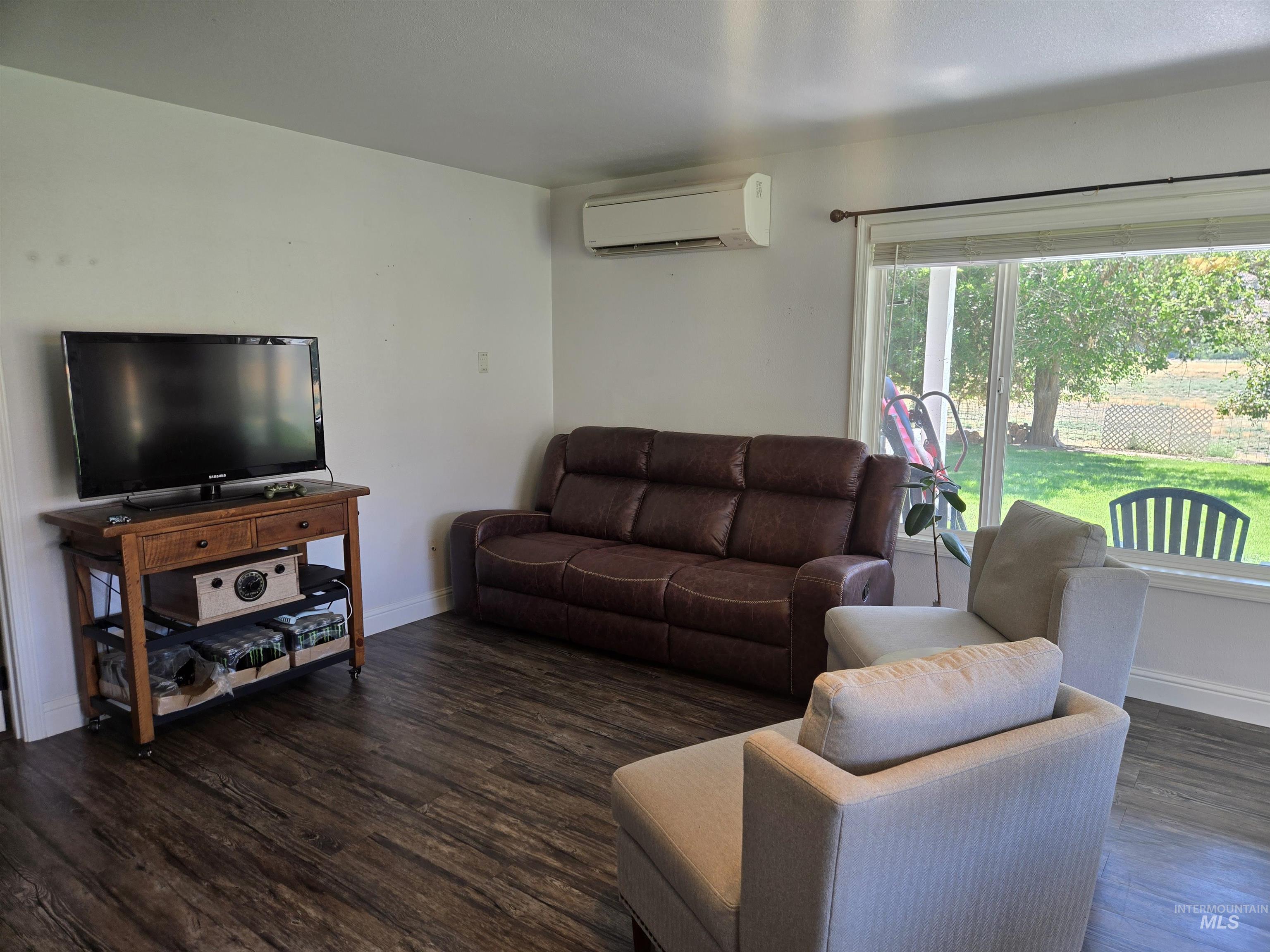 17082 Snake River Road, Asotin, Washington 99402, 2 Bedrooms, 1 Bathroom, Residential For Sale, Price $520,000, 98982071