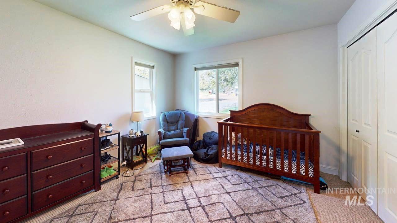 17082 Snake River Road, Asotin, Washington 99402, 2 Bedrooms, 1 Bathroom, Residential For Sale, Price $520,000, 98982071