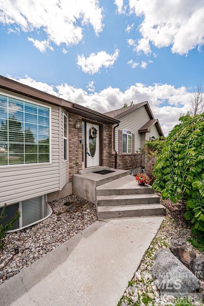 3860 E 390 N, Rigby, Idaho 83442, 6 Bedrooms, 1 Bathroom, Residential For Sale, Price $574,900, 98982072