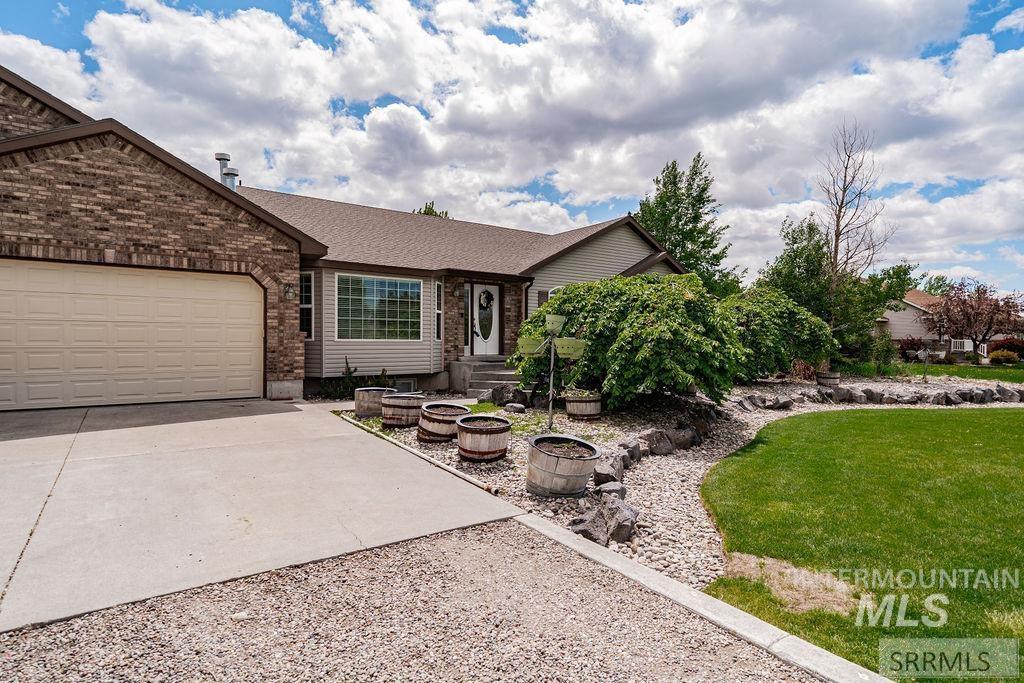3860 E 390 N, Rigby, Idaho 83442, 6 Bedrooms, 1 Bathroom, Residential For Sale, Price $574,900, 98982072