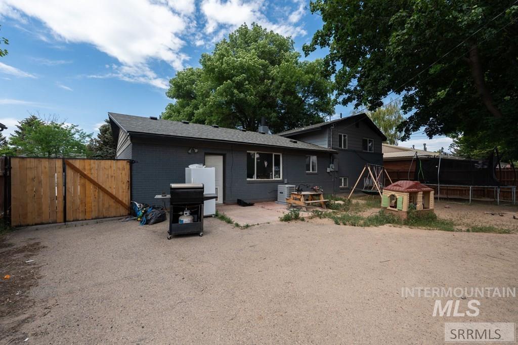 2483 Mars Street, Idaho Falls, Idaho 83402, 4 Bedrooms, 2 Bathrooms, Residential For Sale, Price $399,000, 98982073