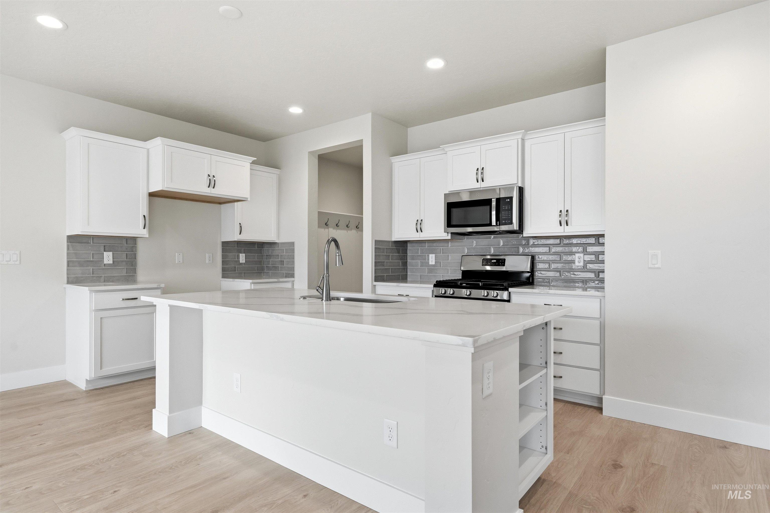 5536 W Lost Rapids St, Meridian, Idaho 83646, 3 Bedrooms, 2.5 Bathrooms, Residential For Sale, Price $498,990, 98982074