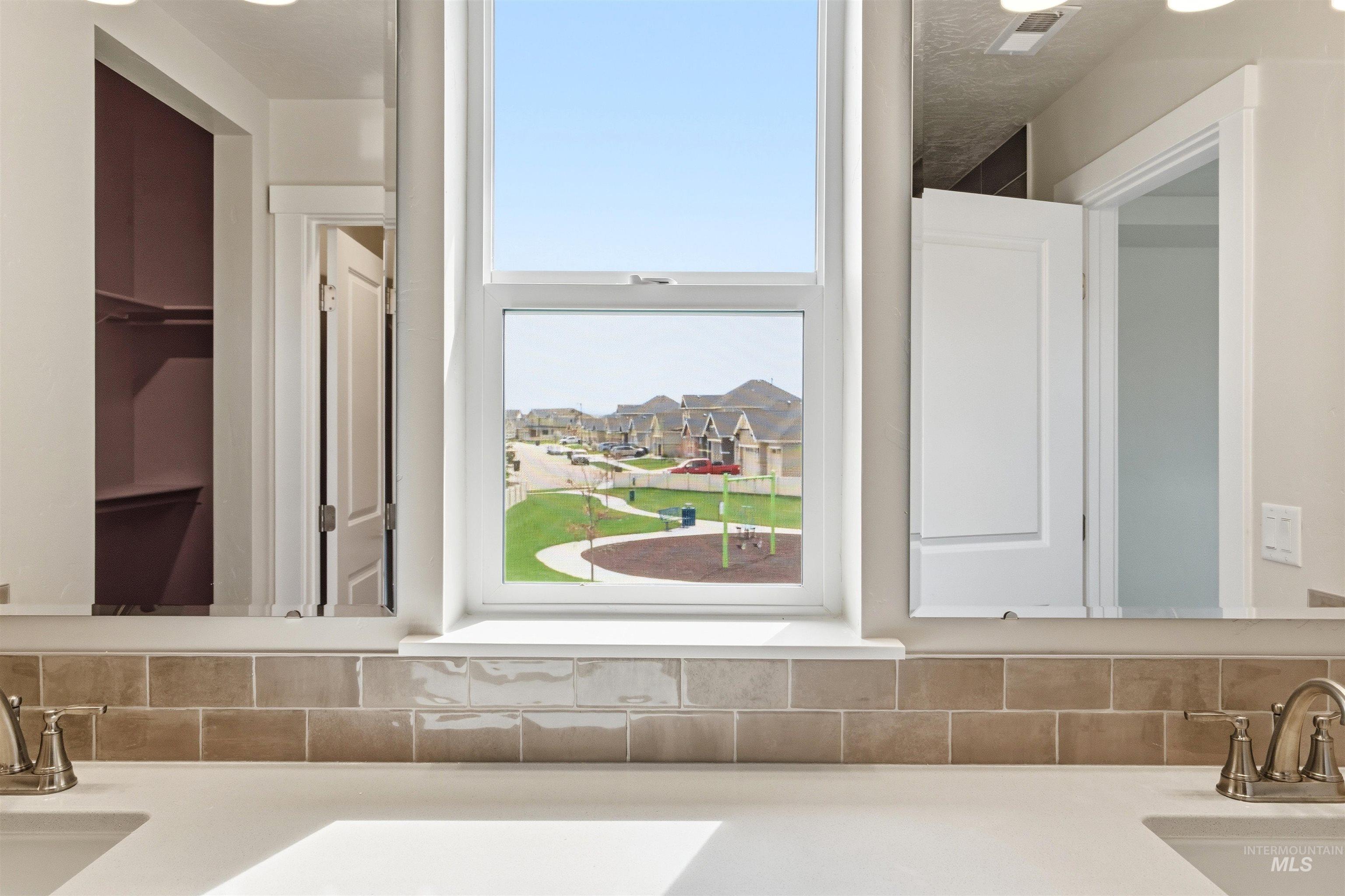 5536 W Lost Rapids St, Meridian, Idaho 83646, 3 Bedrooms, 2.5 Bathrooms, Residential For Sale, Price $498,990, 98982074