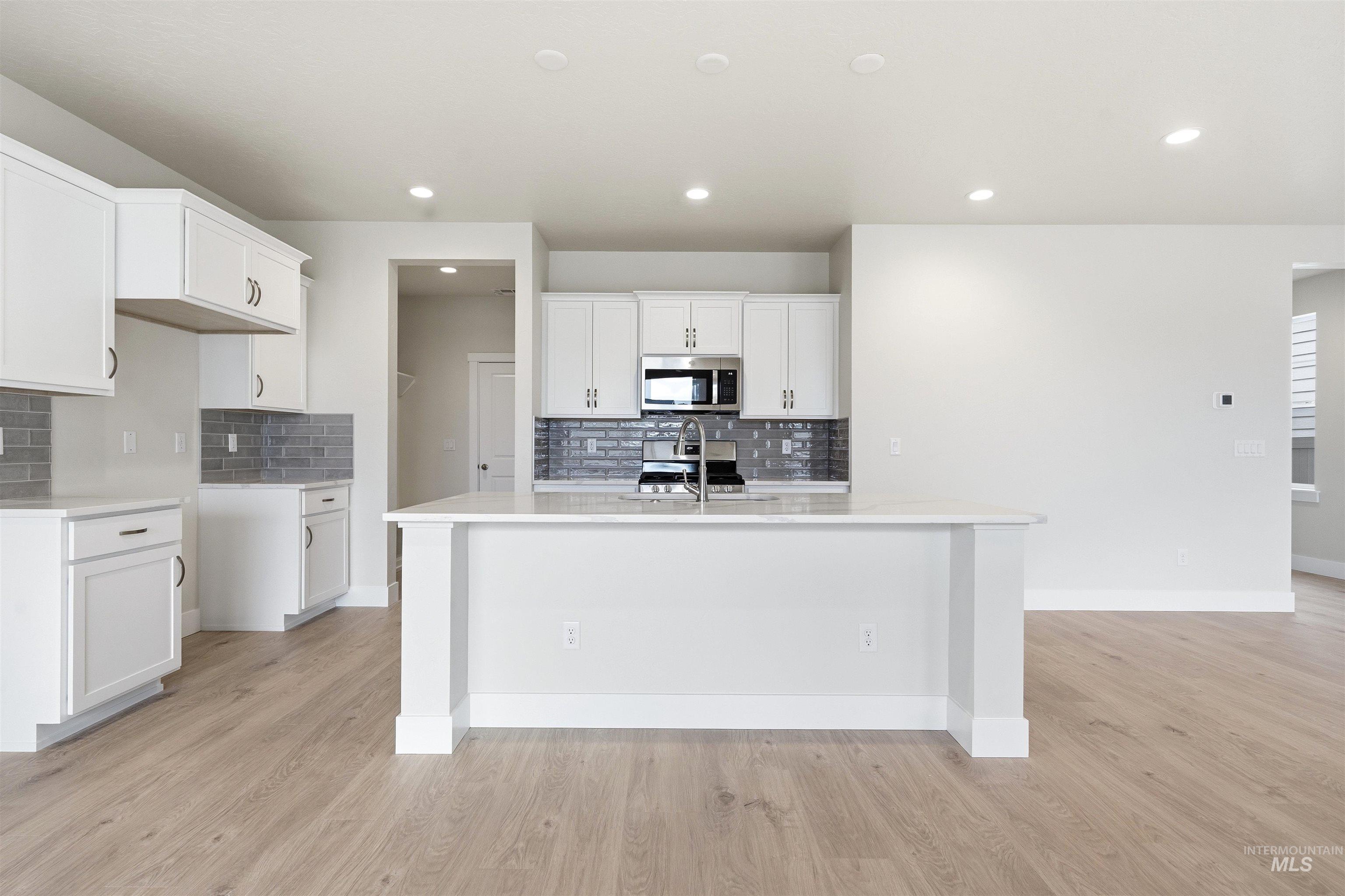 5536 W Lost Rapids St, Meridian, Idaho 83646, 3 Bedrooms, 2.5 Bathrooms, Residential For Sale, Price $498,990, 98982074