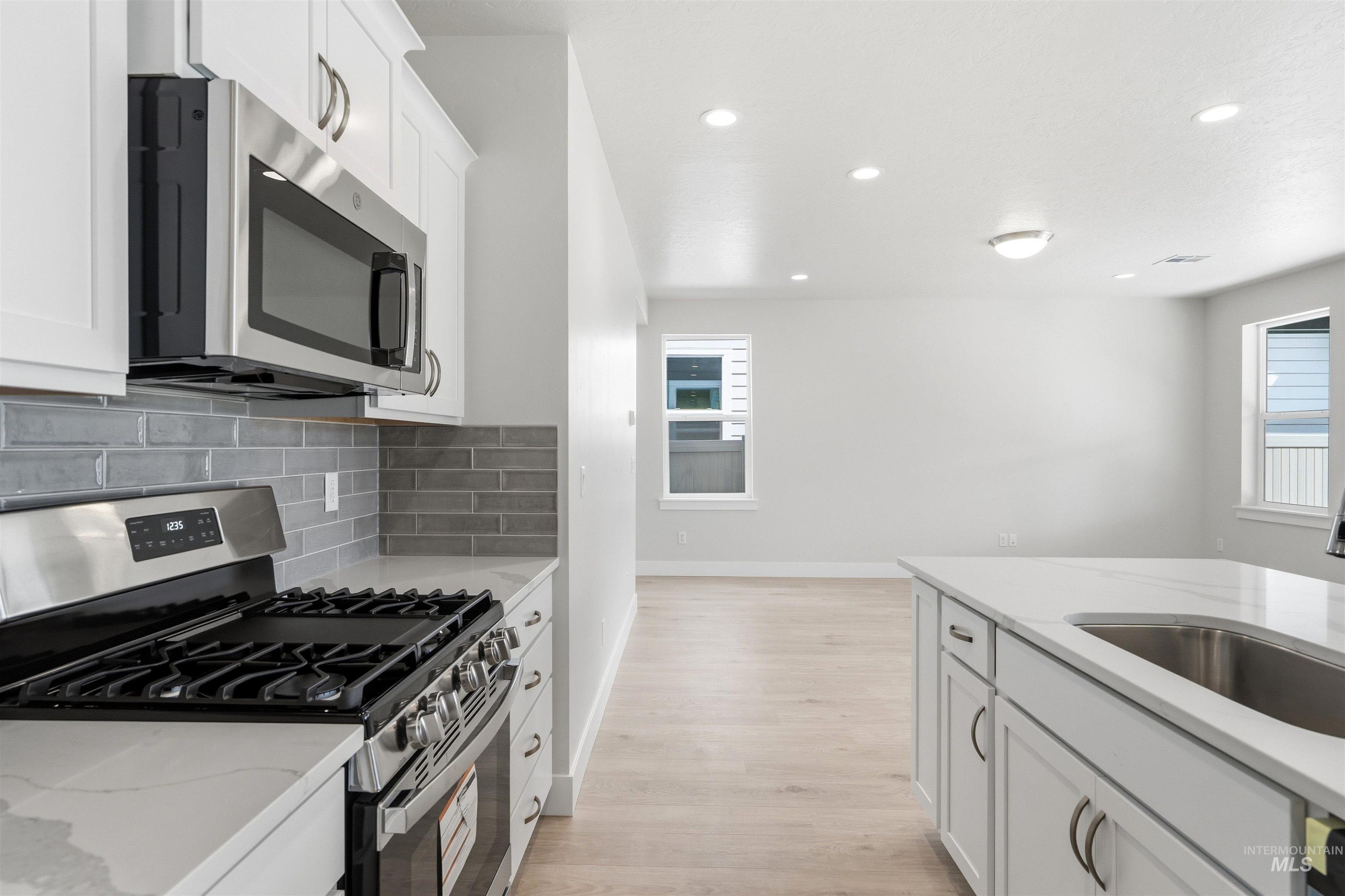 5536 W Lost Rapids St, Meridian, Idaho 83646, 3 Bedrooms, 2.5 Bathrooms, Residential For Sale, Price $498,990, 98982074