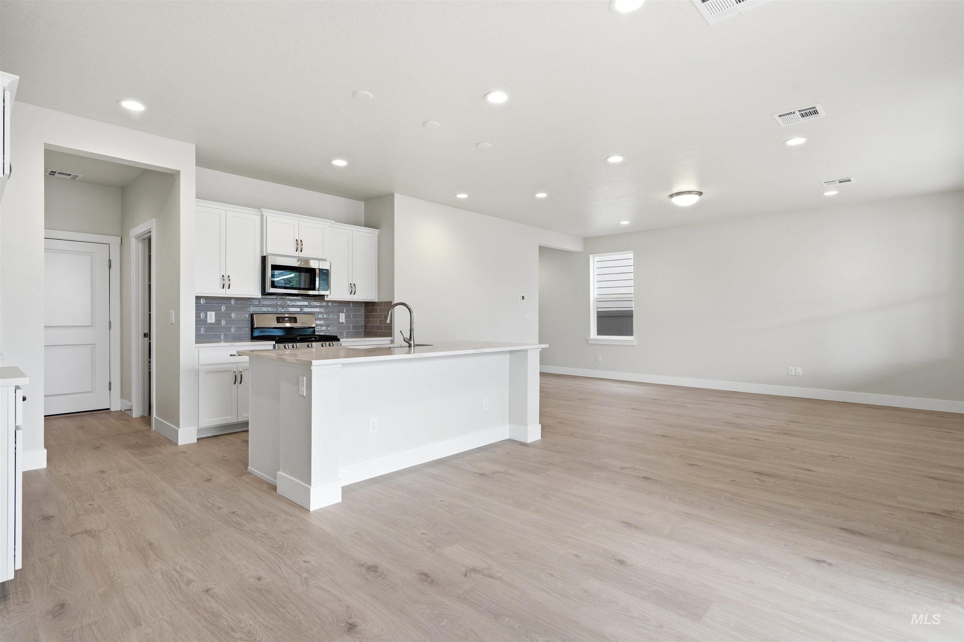 5536 W Lost Rapids St, Meridian, Idaho 83646, 3 Bedrooms, 2.5 Bathrooms, Residential For Sale, Price $498,990, 98982074