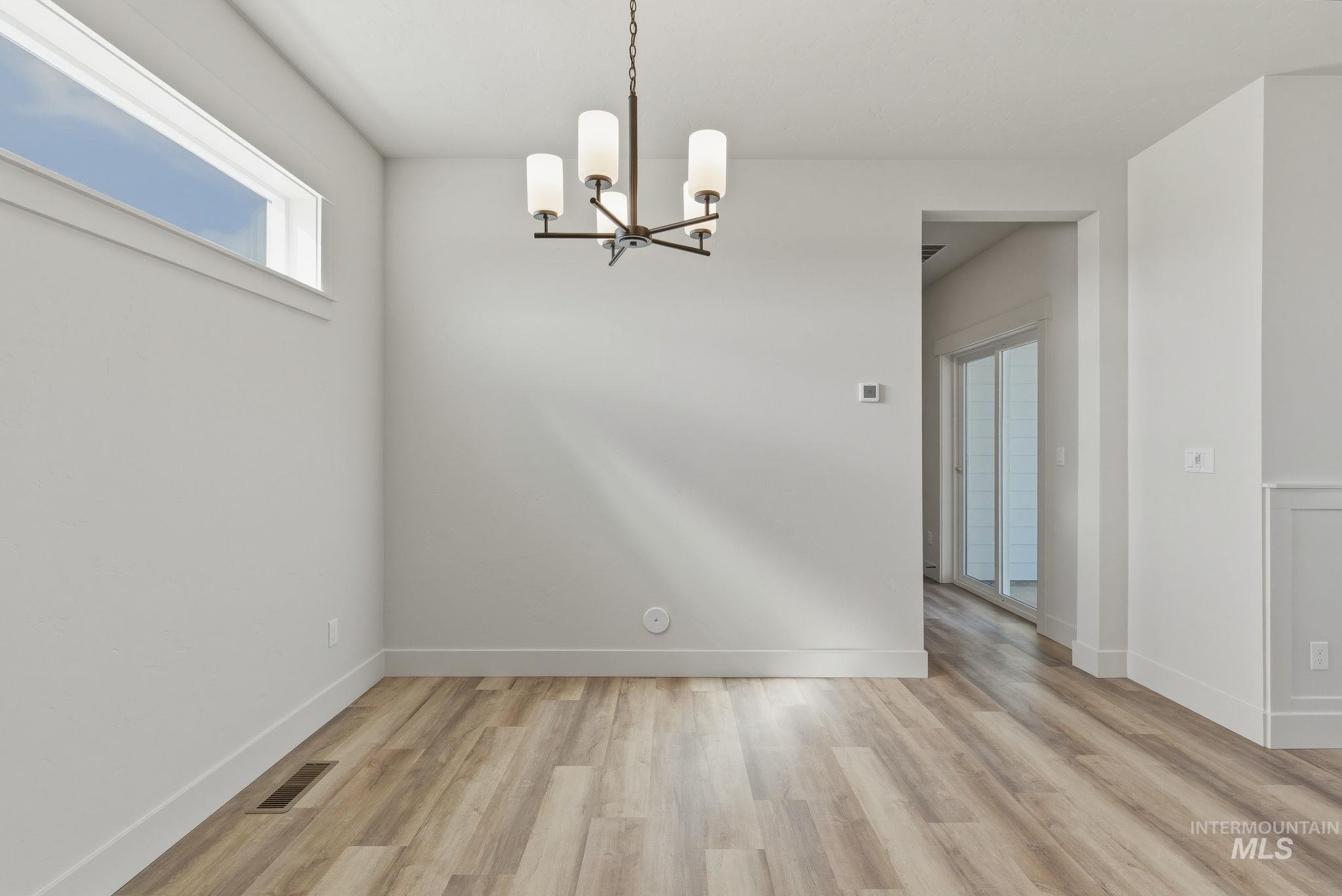 410 Mayfield Springs Blvd, Boise, Idaho 83716, 4 Bedrooms, 2.5 Bathrooms, Residential For Sale, Price $419,000,MLS 98982075