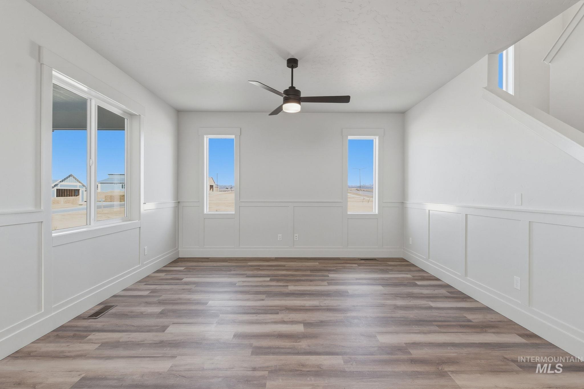 410 Mayfield Springs Blvd, Boise, Idaho 83716, 4 Bedrooms, 2.5 Bathrooms, Residential For Sale, Price $419,000,MLS 98982075