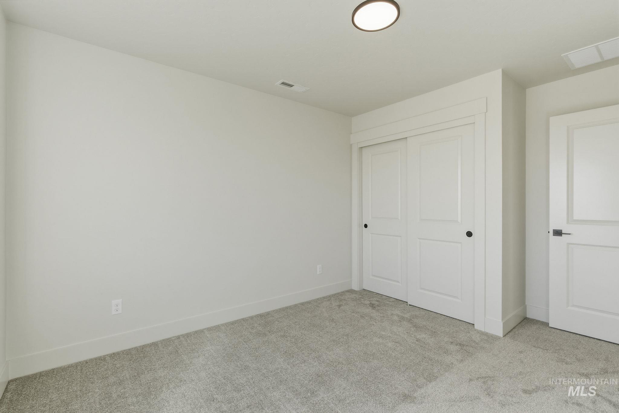 410 Mayfield Springs Blvd, Boise, Idaho 83716, 4 Bedrooms, 2.5 Bathrooms, Residential For Sale, Price $419,000,MLS 98982075