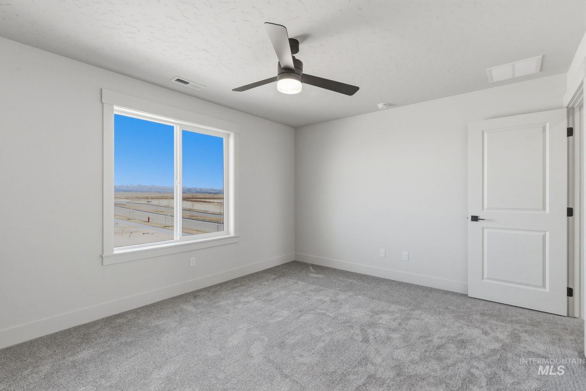 410 Mayfield Springs Blvd, Boise, Idaho 83716, 4 Bedrooms, 2.5 Bathrooms, Residential For Sale, Price $419,000,MLS 98982075