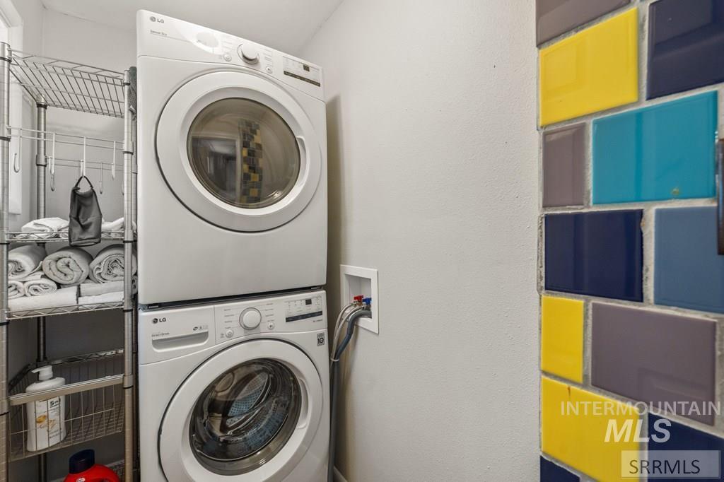 191 E Booth Street, Lava Hot Springs, Idaho 83246, 3 Bedrooms, 2.5 Bathrooms, Residential For Sale, Price $465,000, 98982077