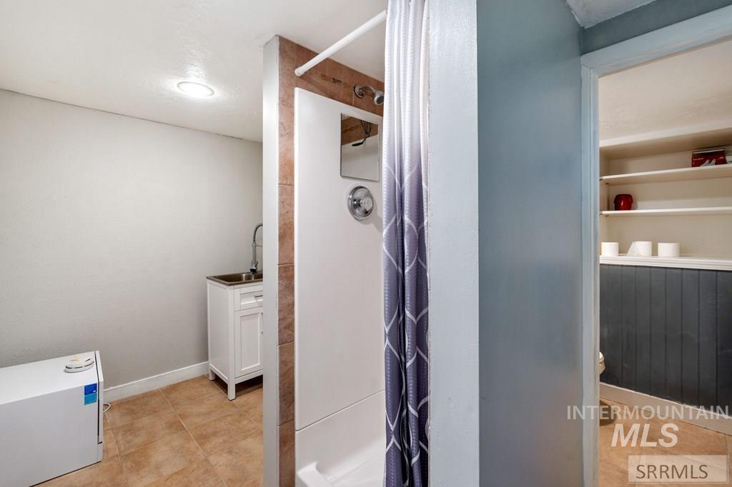 191 E Booth Street, Lava Hot Springs, Idaho 83246, 3 Bedrooms, 2.5 Bathrooms, Residential For Sale, Price $465,000, 98982077