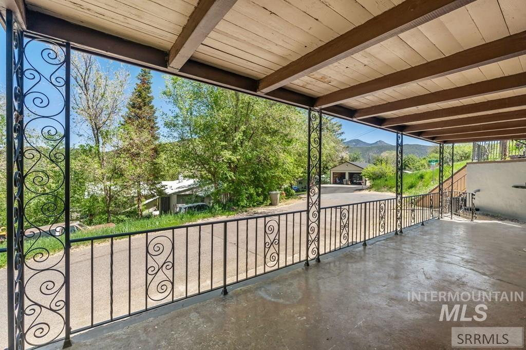 191 E Booth Street, Lava Hot Springs, Idaho 83246, 3 Bedrooms, 2.5 Bathrooms, Residential For Sale, Price $465,000, 98982077