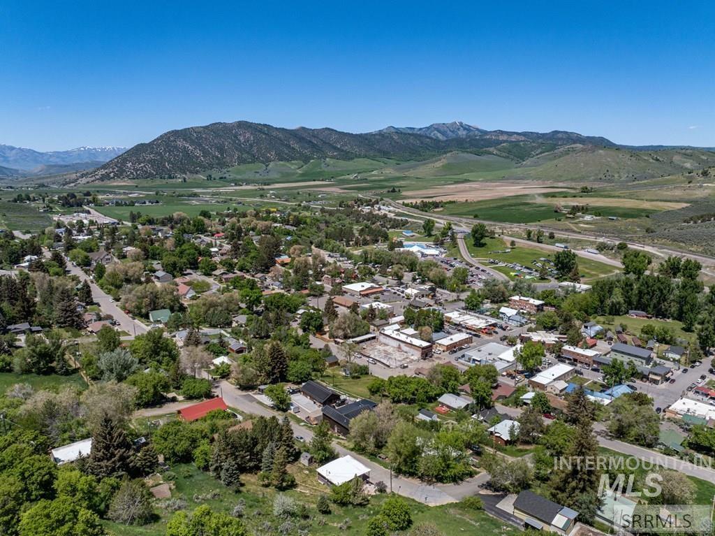 191 E Booth Street, Lava Hot Springs, Idaho 83246, 3 Bedrooms, 2.5 Bathrooms, Residential For Sale, Price $465,000, 98982077