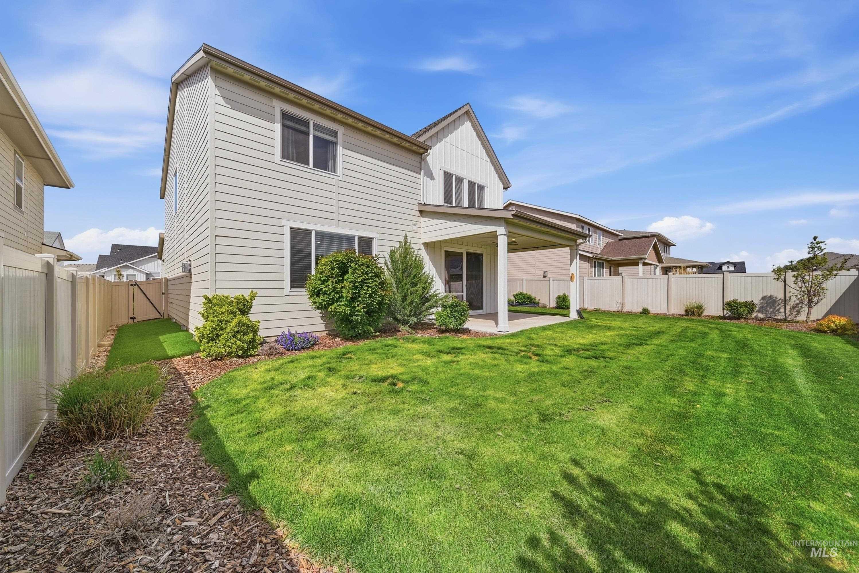 11079 Roaring Fork St, Caldwell, Idaho 83605, 4 Bedrooms, 2.5 Bathrooms, Residential For Sale, Price $475,000, 98982078