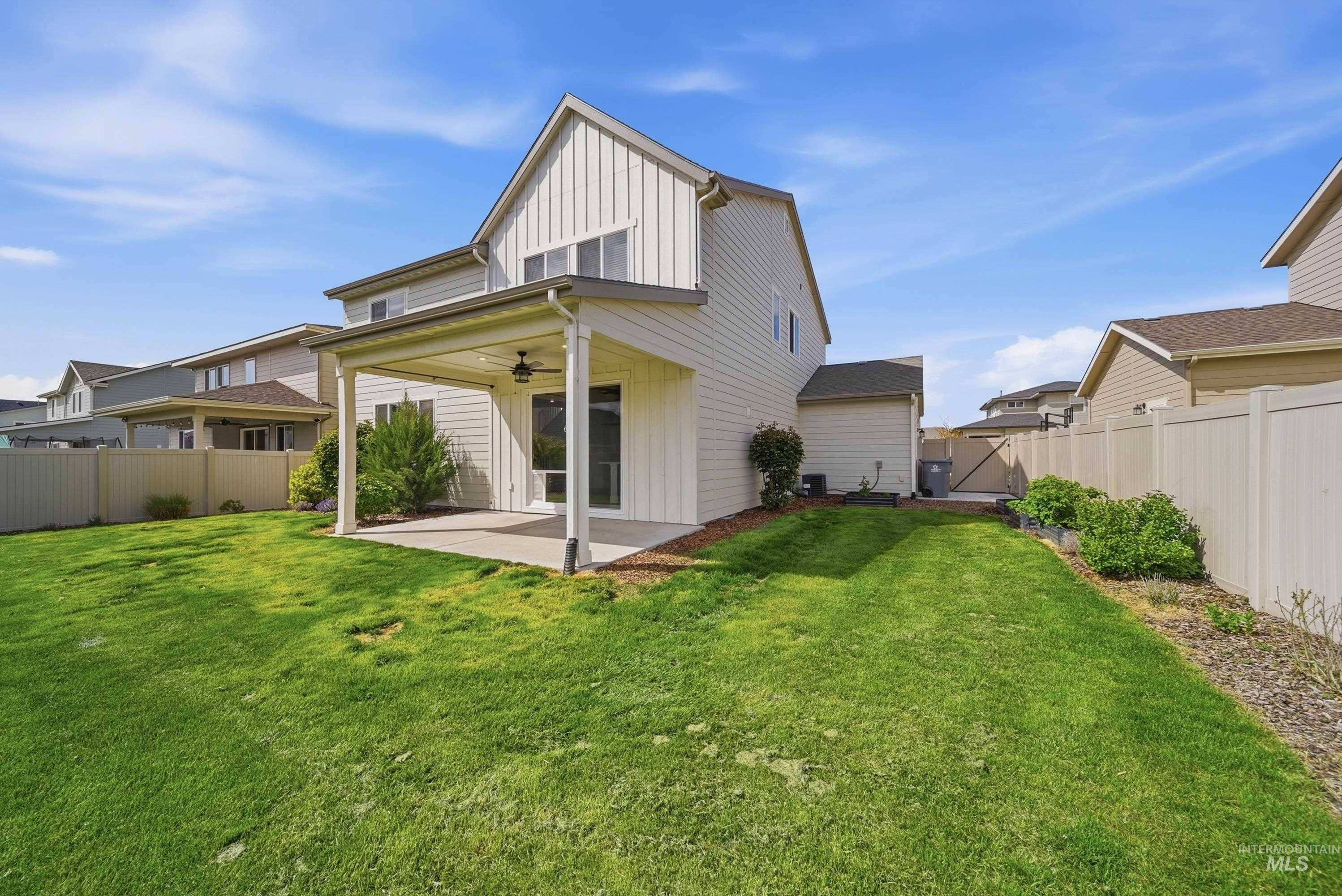 11079 Roaring Fork St, Caldwell, Idaho 83605, 4 Bedrooms, 2.5 Bathrooms, Residential For Sale, Price $475,000, 98982078