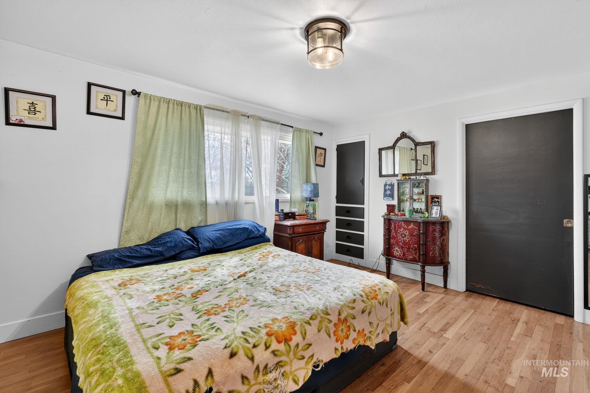 900 Stanger Avenue, Idaho Falls, Idaho 83404, 5 Bedrooms, 2 Bathrooms, Residential For Sale, Price $379,000, 98982079