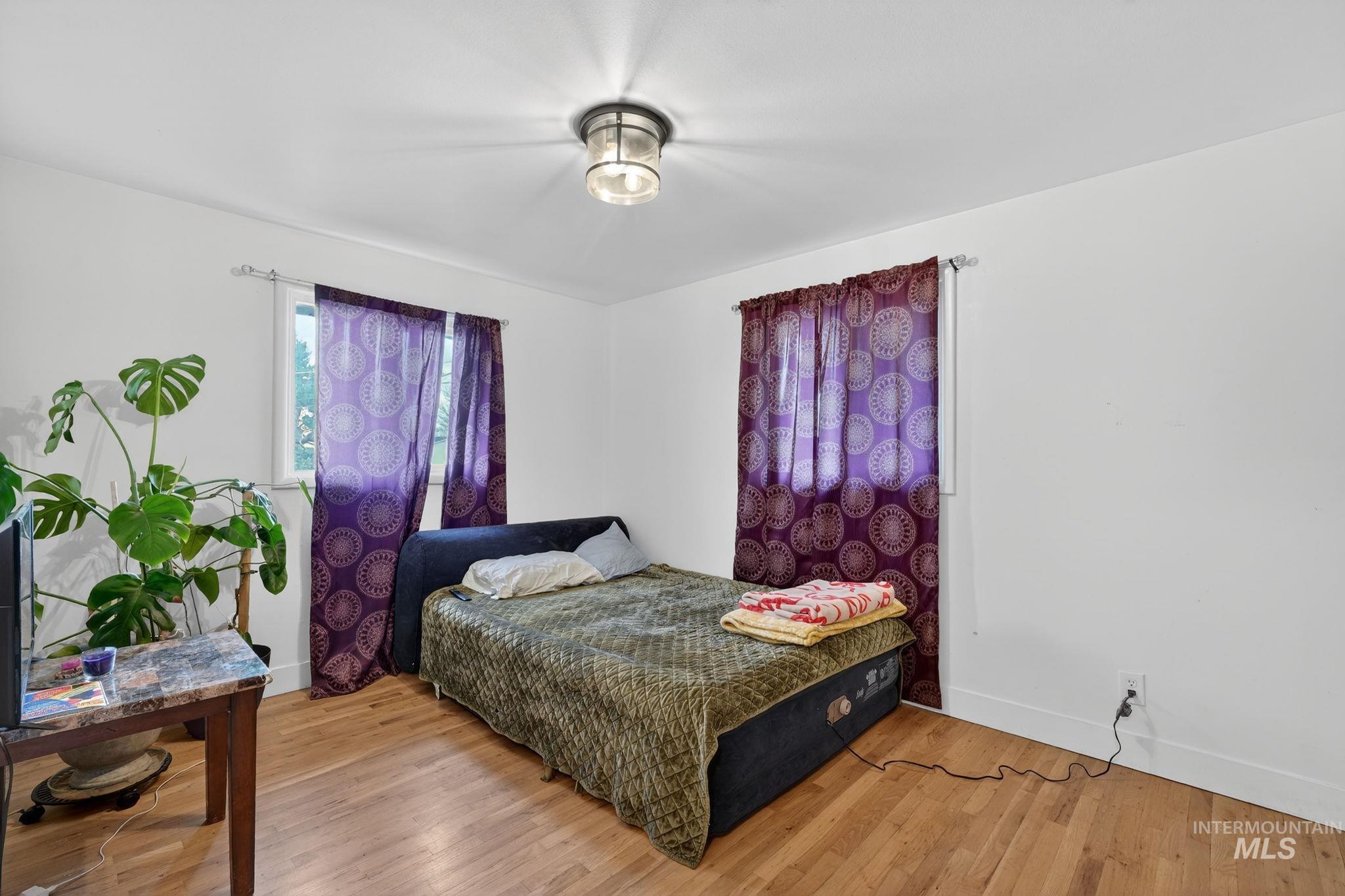 900 Stanger Avenue, Idaho Falls, Idaho 83404, 5 Bedrooms, 2 Bathrooms, Residential For Sale, Price $379,000, 98982079