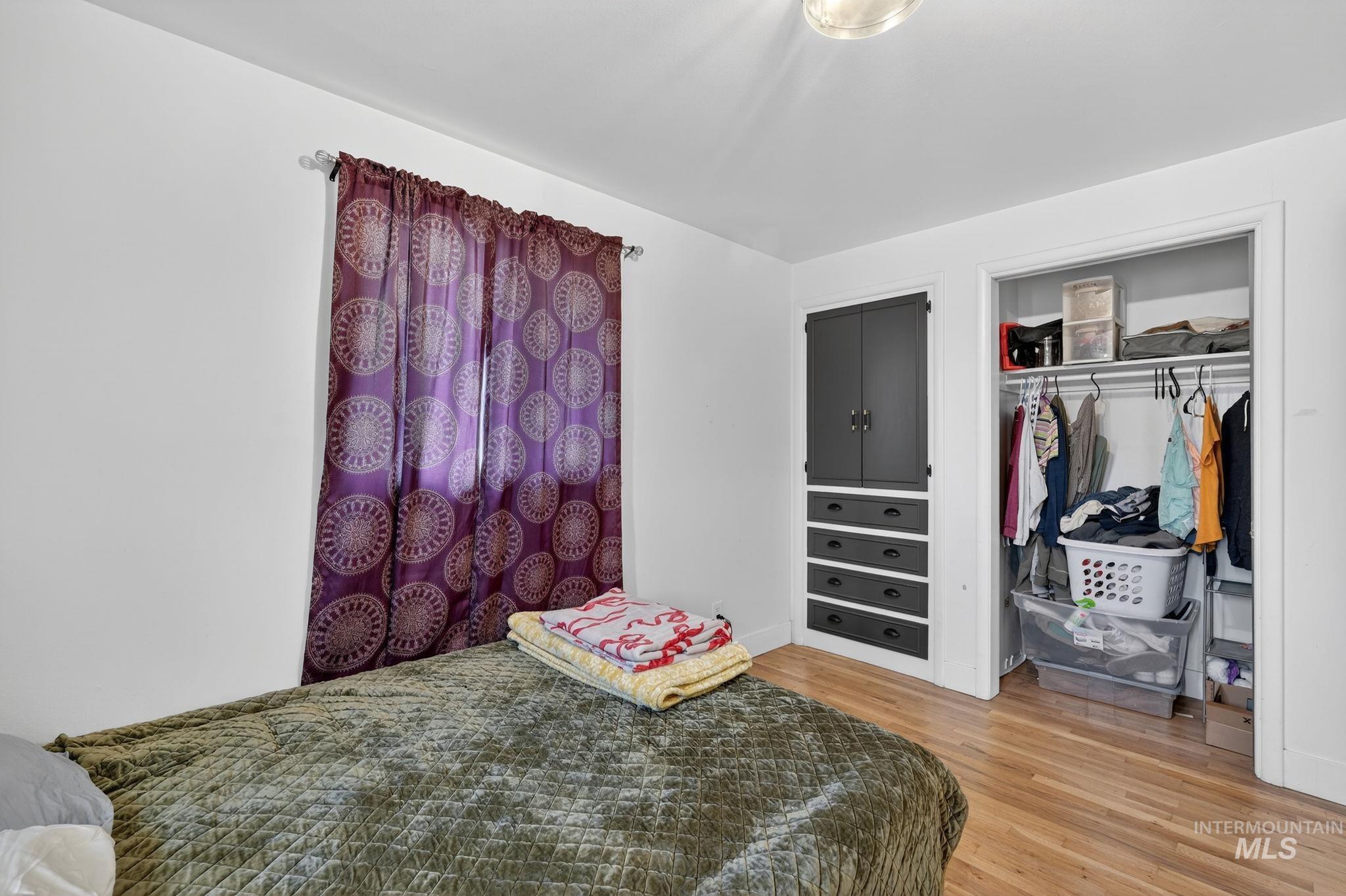 900 Stanger Avenue, Idaho Falls, Idaho 83404, 5 Bedrooms, 2 Bathrooms, Residential For Sale, Price $379,000, 98982079