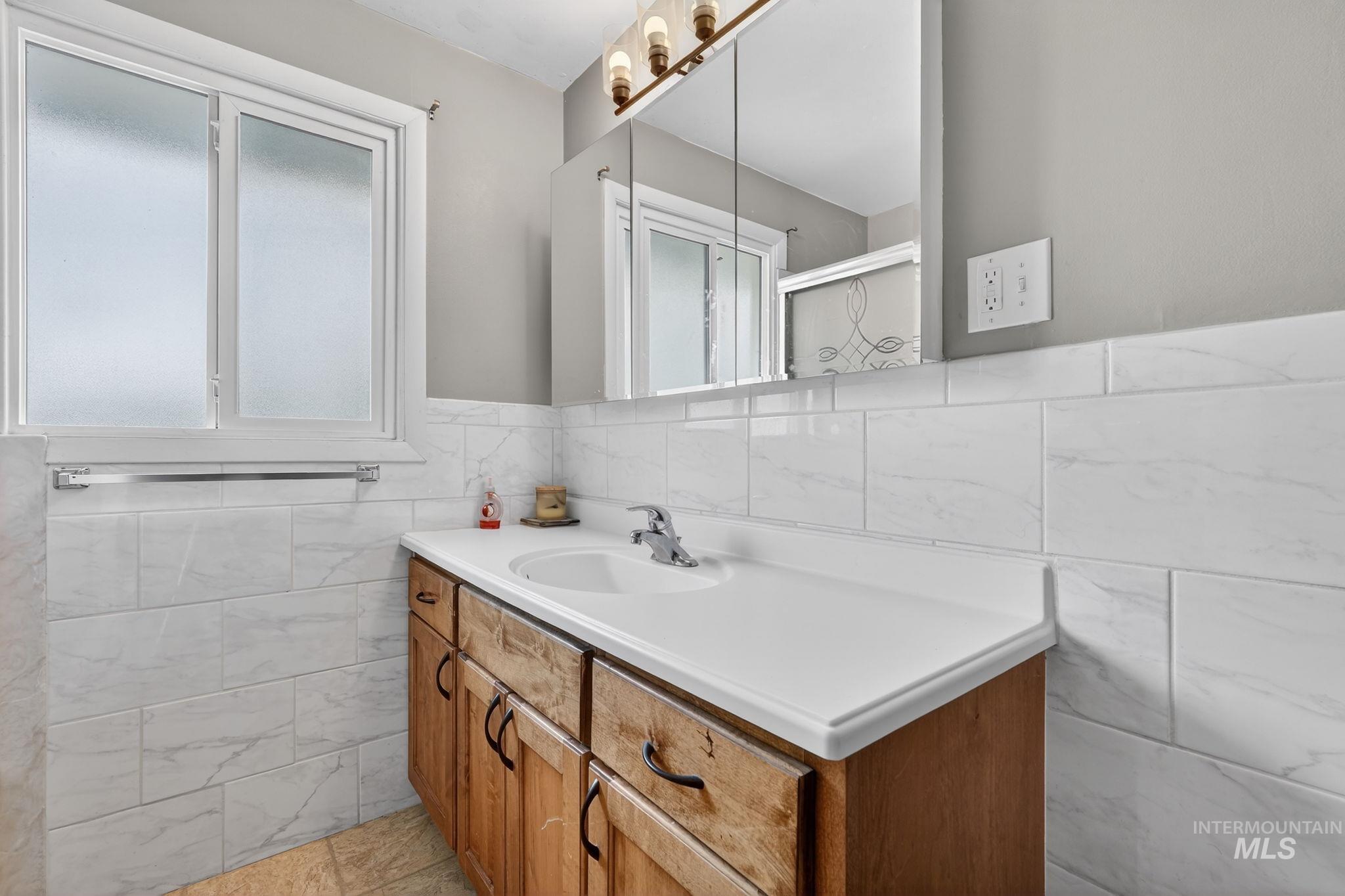 900 Stanger Avenue, Idaho Falls, Idaho 83404, 5 Bedrooms, 2 Bathrooms, Residential For Sale, Price $379,000, 98982079