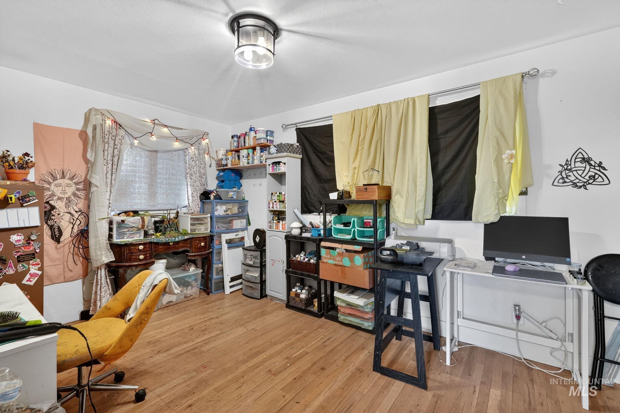 900 Stanger Avenue, Idaho Falls, Idaho 83404, 5 Bedrooms, 2 Bathrooms, Residential For Sale, Price $379,000, 98982079