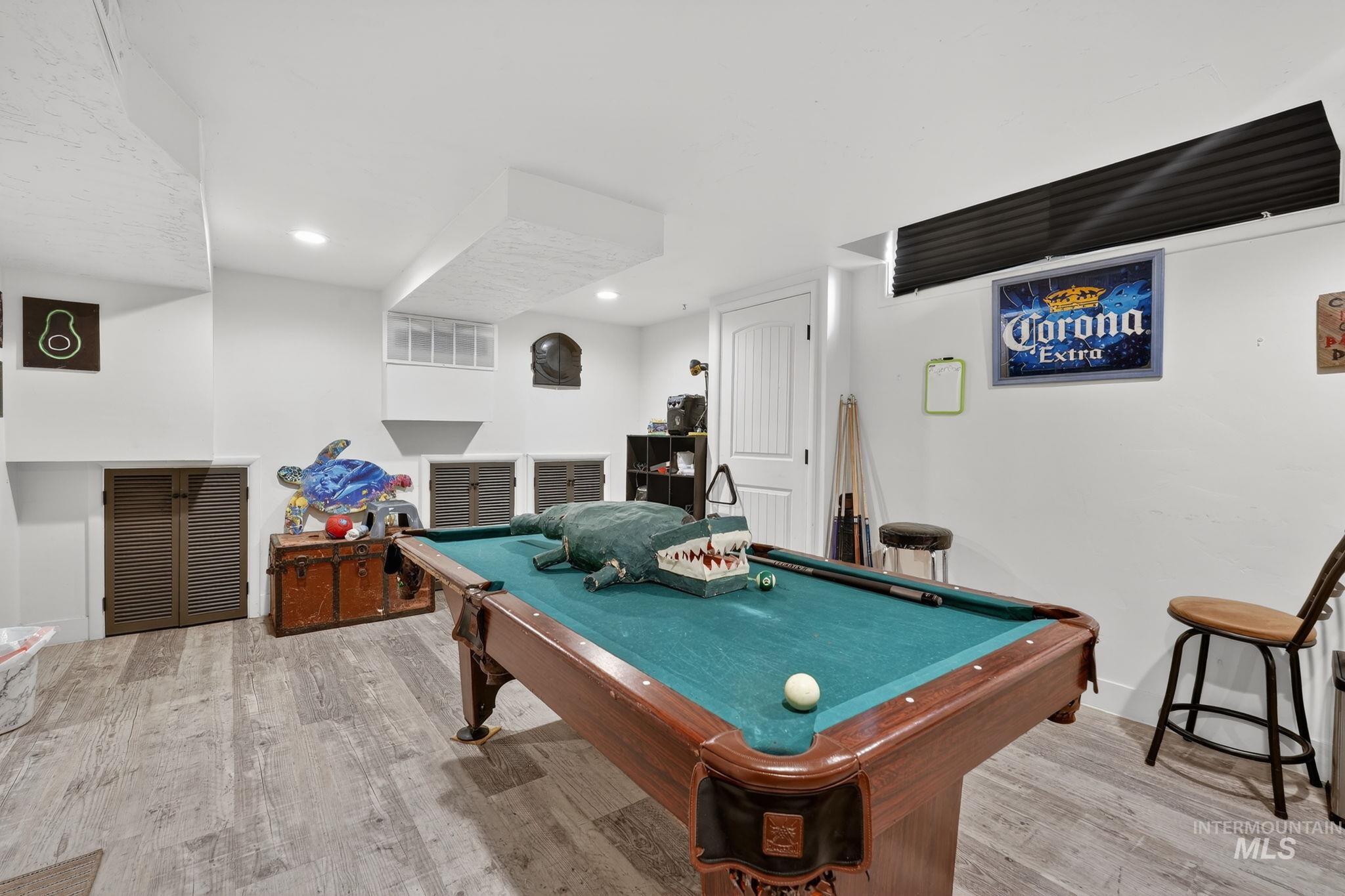 900 Stanger Avenue, Idaho Falls, Idaho 83404, 5 Bedrooms, 2 Bathrooms, Residential For Sale, Price $379,000, 98982079