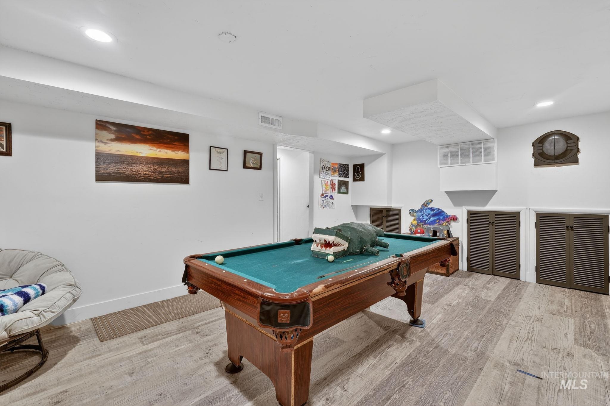 900 Stanger Avenue, Idaho Falls, Idaho 83404, 5 Bedrooms, 2 Bathrooms, Residential For Sale, Price $379,000, 98982079