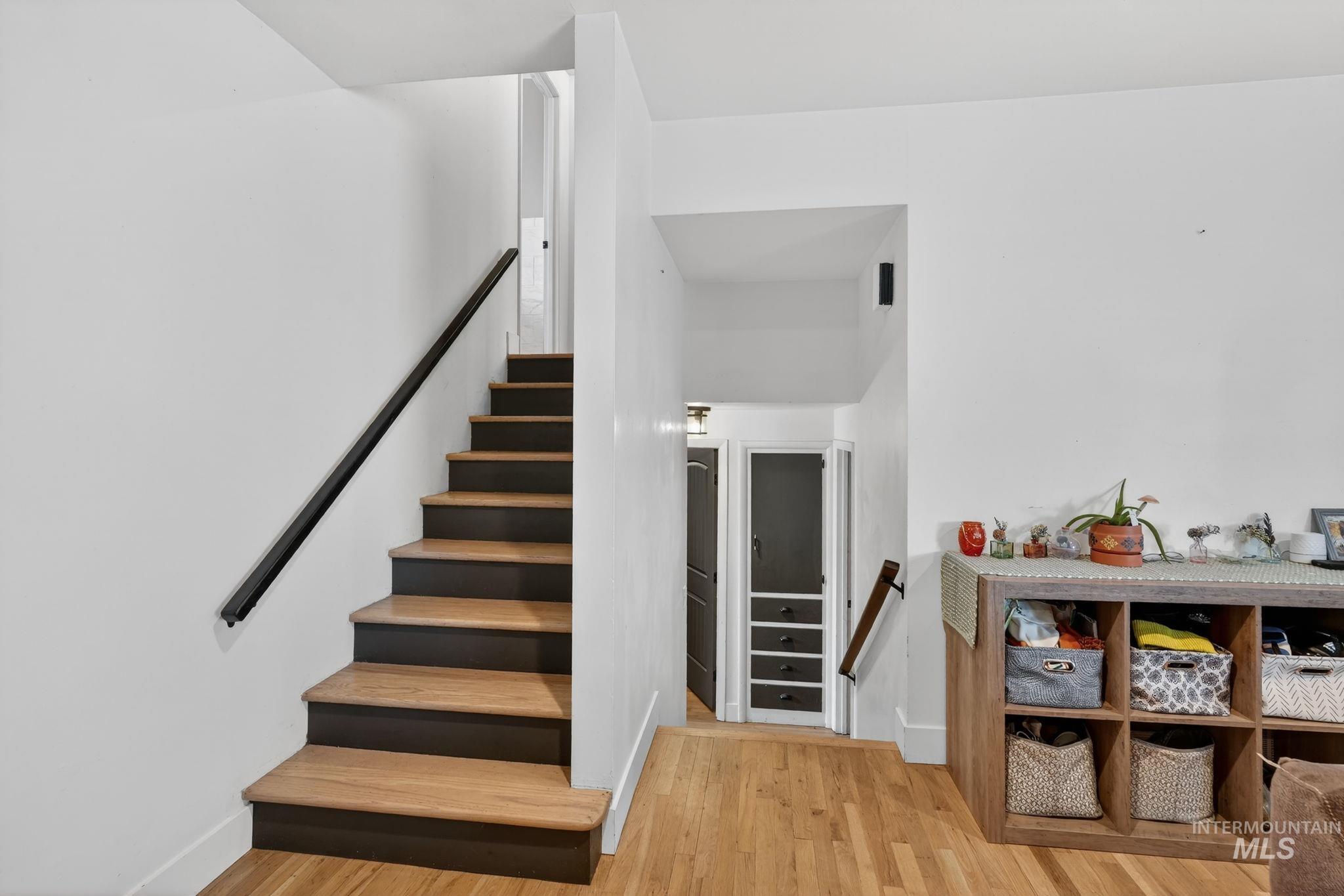 900 Stanger Avenue, Idaho Falls, Idaho 83404, 5 Bedrooms, 2 Bathrooms, Residential For Sale, Price $379,000, 98982079