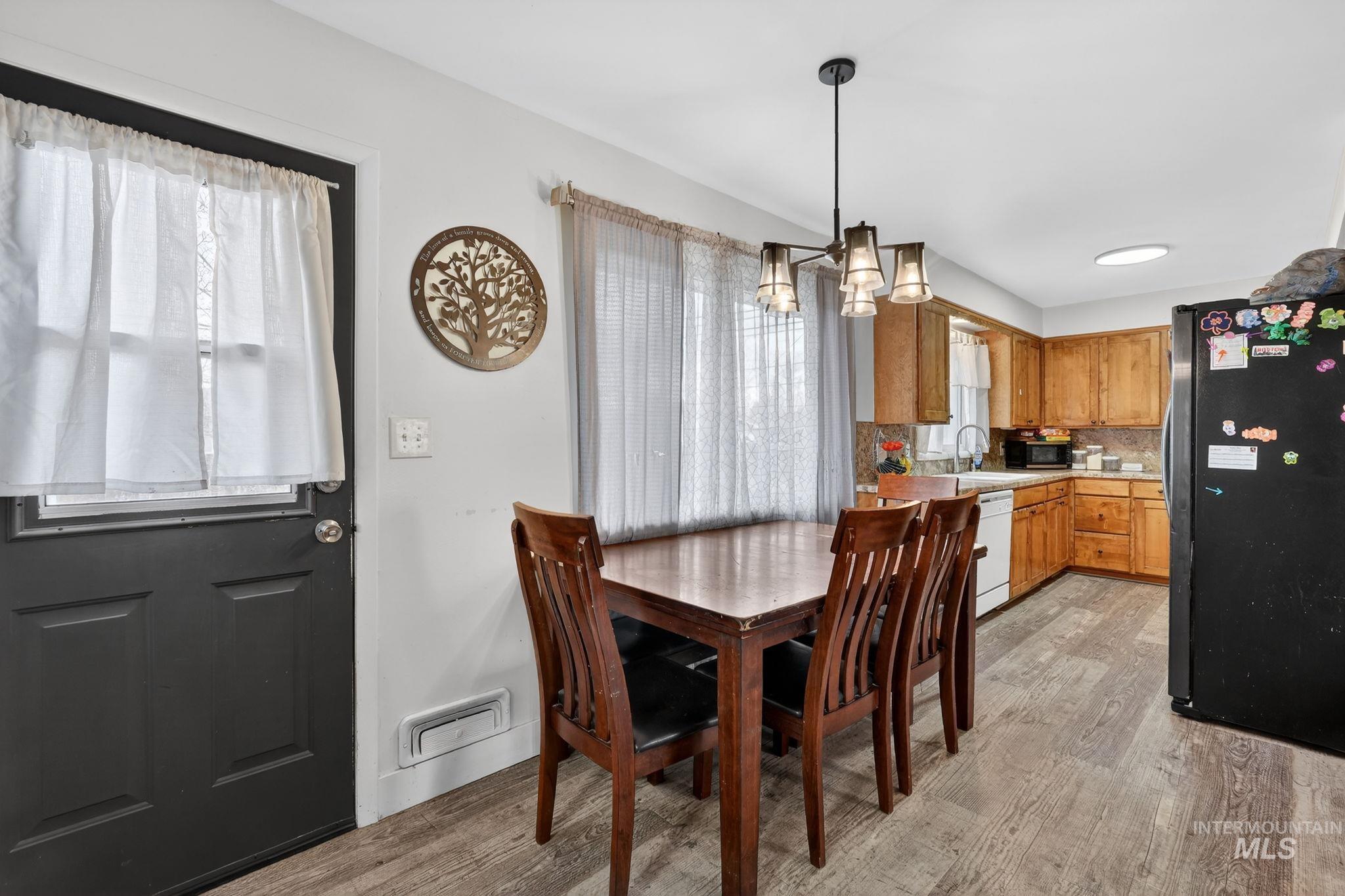 900 Stanger Avenue, Idaho Falls, Idaho 83404, 5 Bedrooms, 2 Bathrooms, Residential For Sale, Price $379,000, 98982079