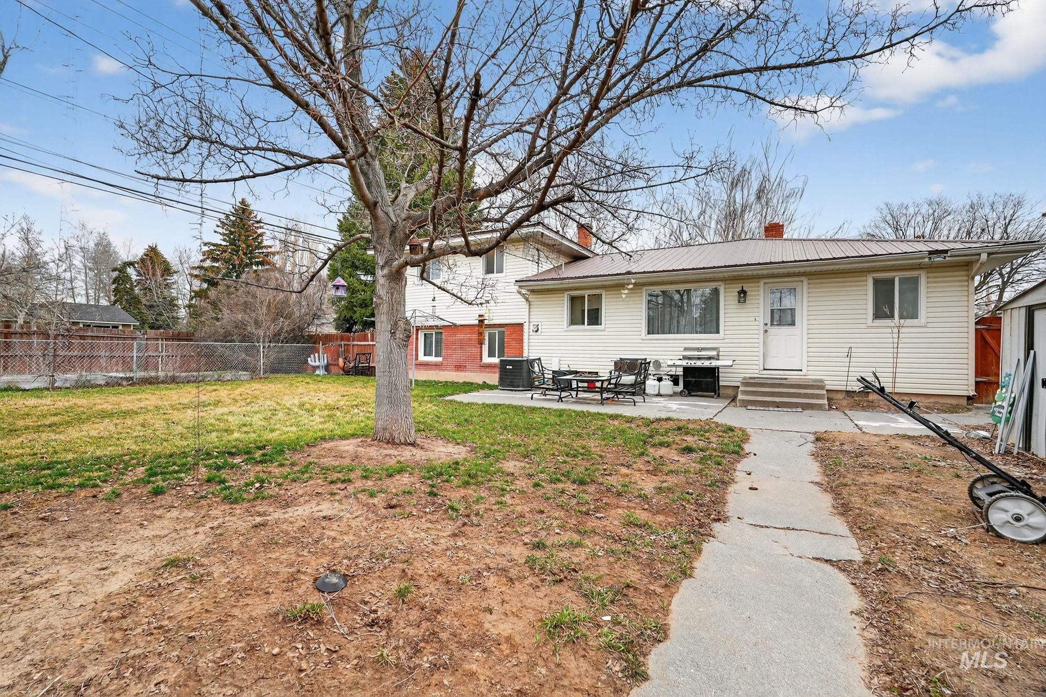 900 Stanger Avenue, Idaho Falls, Idaho 83404, 5 Bedrooms, 2 Bathrooms, Residential For Sale, Price $379,000, 98982079