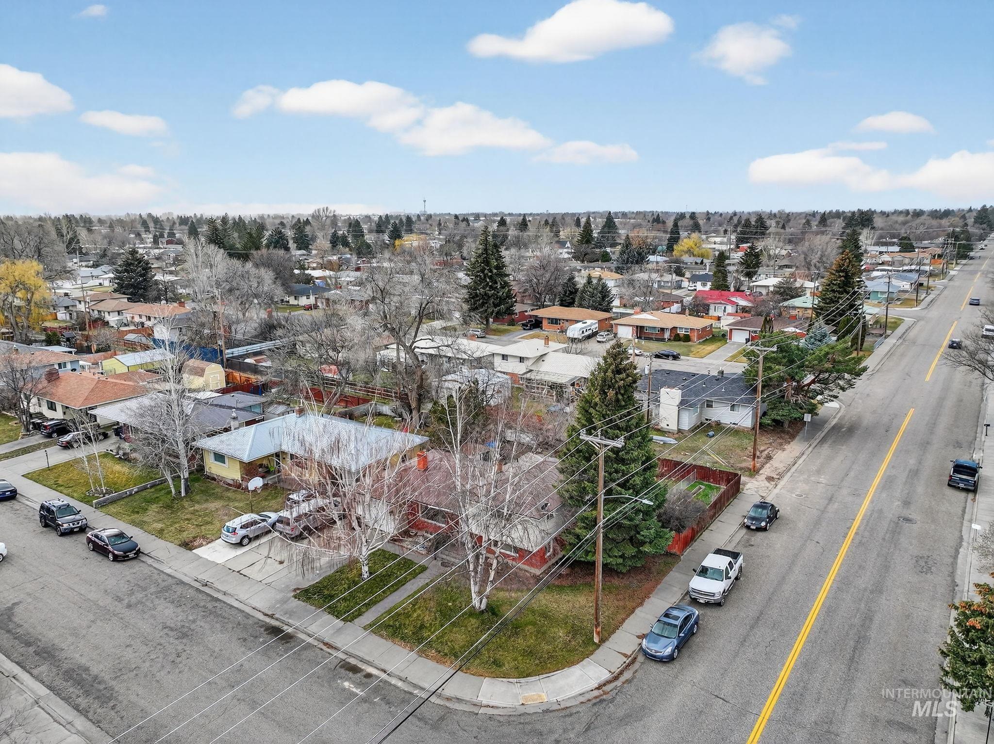 900 Stanger Avenue, Idaho Falls, Idaho 83404, 5 Bedrooms, 2 Bathrooms, Residential For Sale, Price $379,000, 98982079