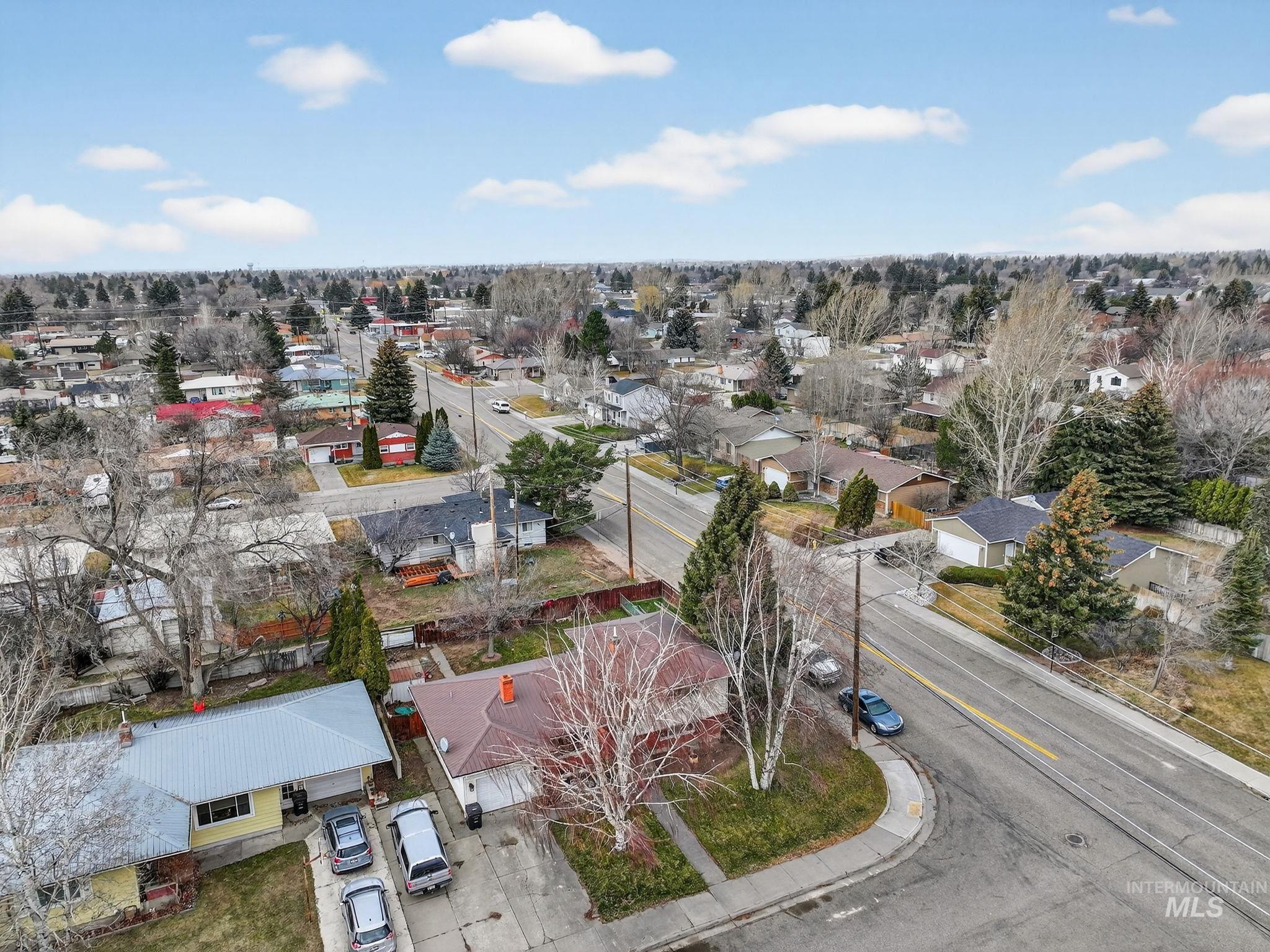 900 Stanger Avenue, Idaho Falls, Idaho 83404, 5 Bedrooms, 2 Bathrooms, Residential For Sale, Price $379,000, 98982079