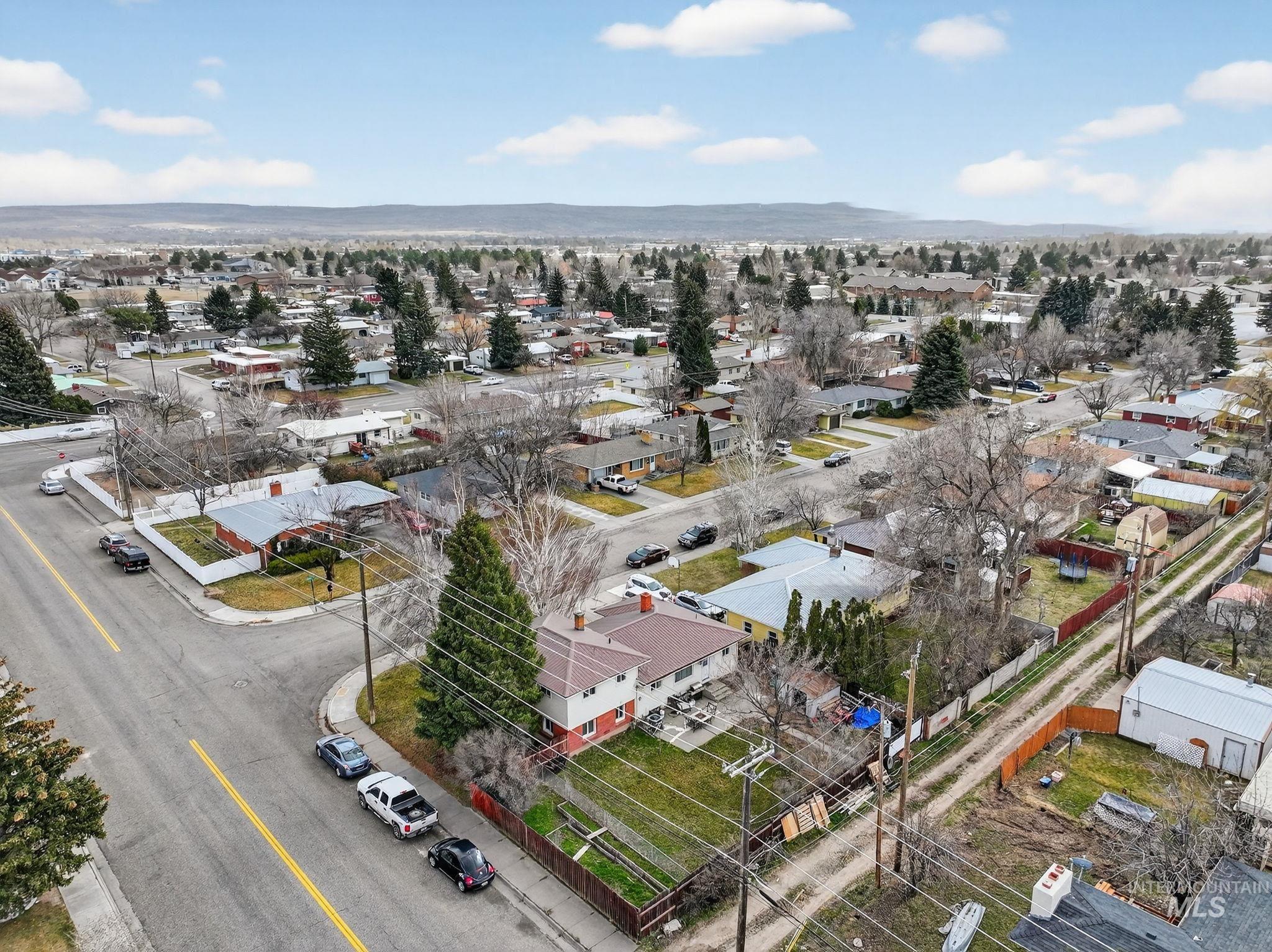 900 Stanger Avenue, Idaho Falls, Idaho 83404, 5 Bedrooms, 2 Bathrooms, Residential For Sale, Price $379,000, 98982079