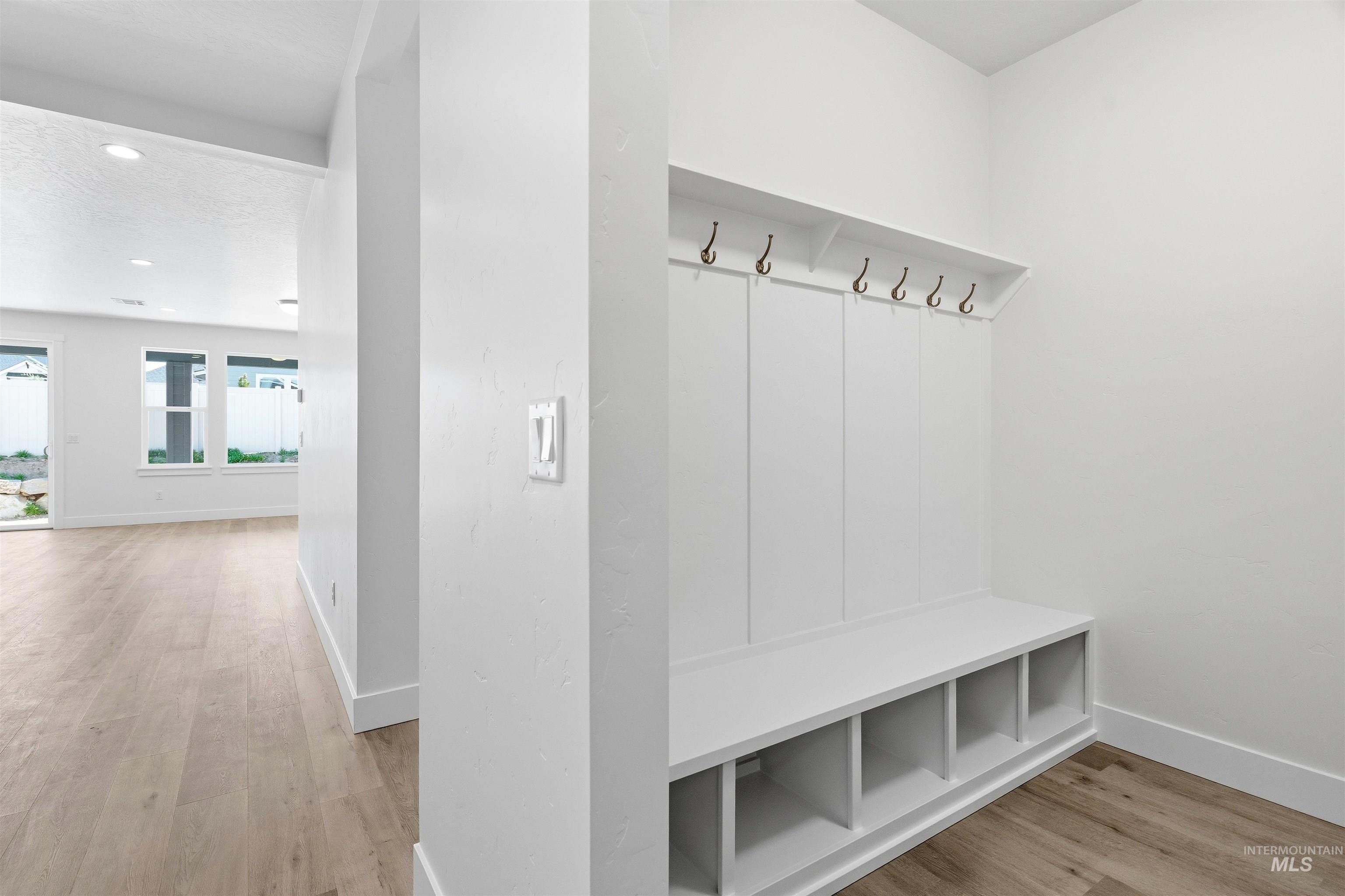 5770 N Arctic Point Ave, Meridian, Idaho 83646, 4 Bedrooms, 3 Bathrooms, Residential For Sale, Price $507,990, 98982081