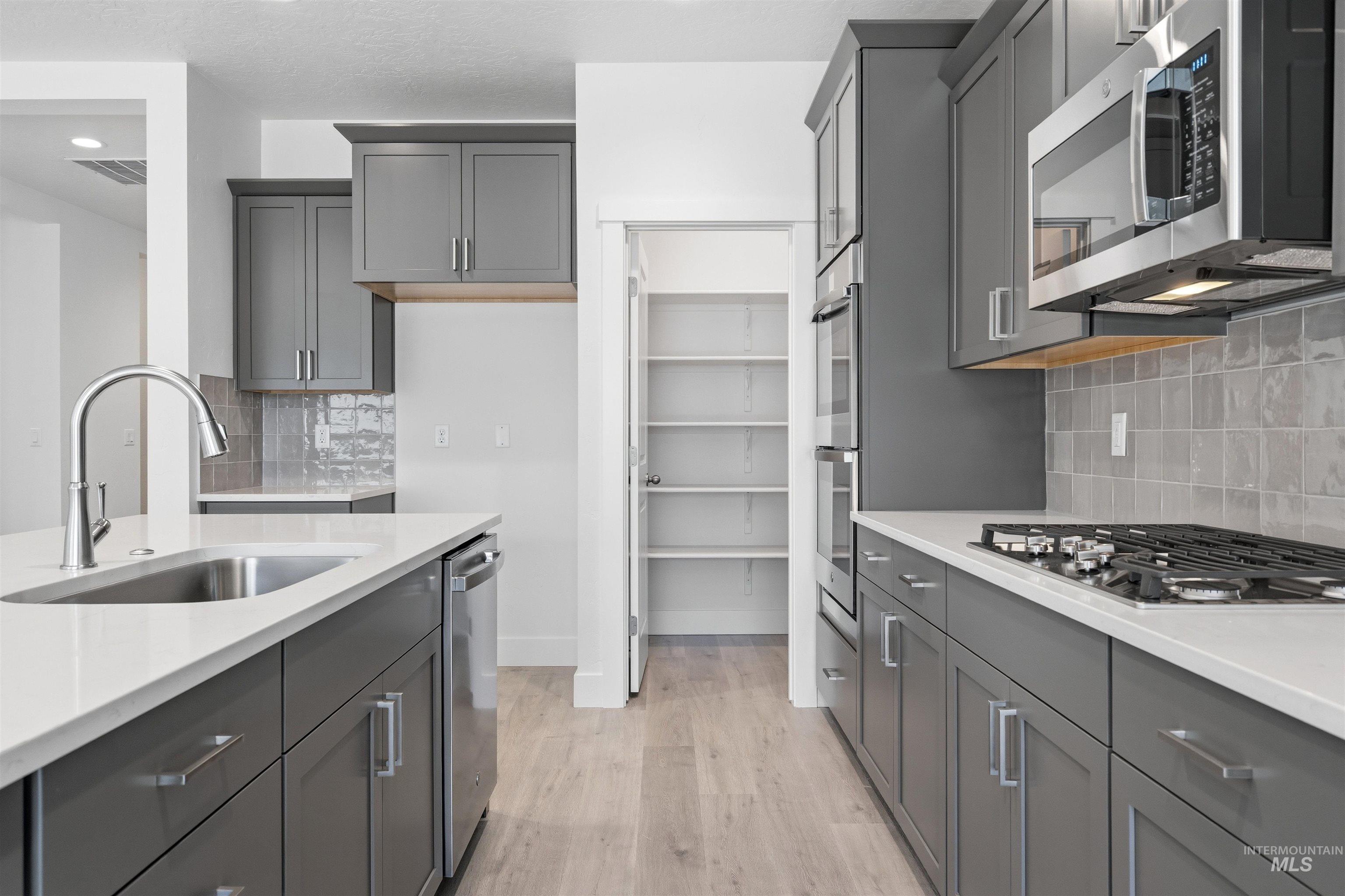 5770 N Arctic Point Ave, Meridian, Idaho 83646, 4 Bedrooms, 3 Bathrooms, Residential For Sale, Price $507,990, 98982081