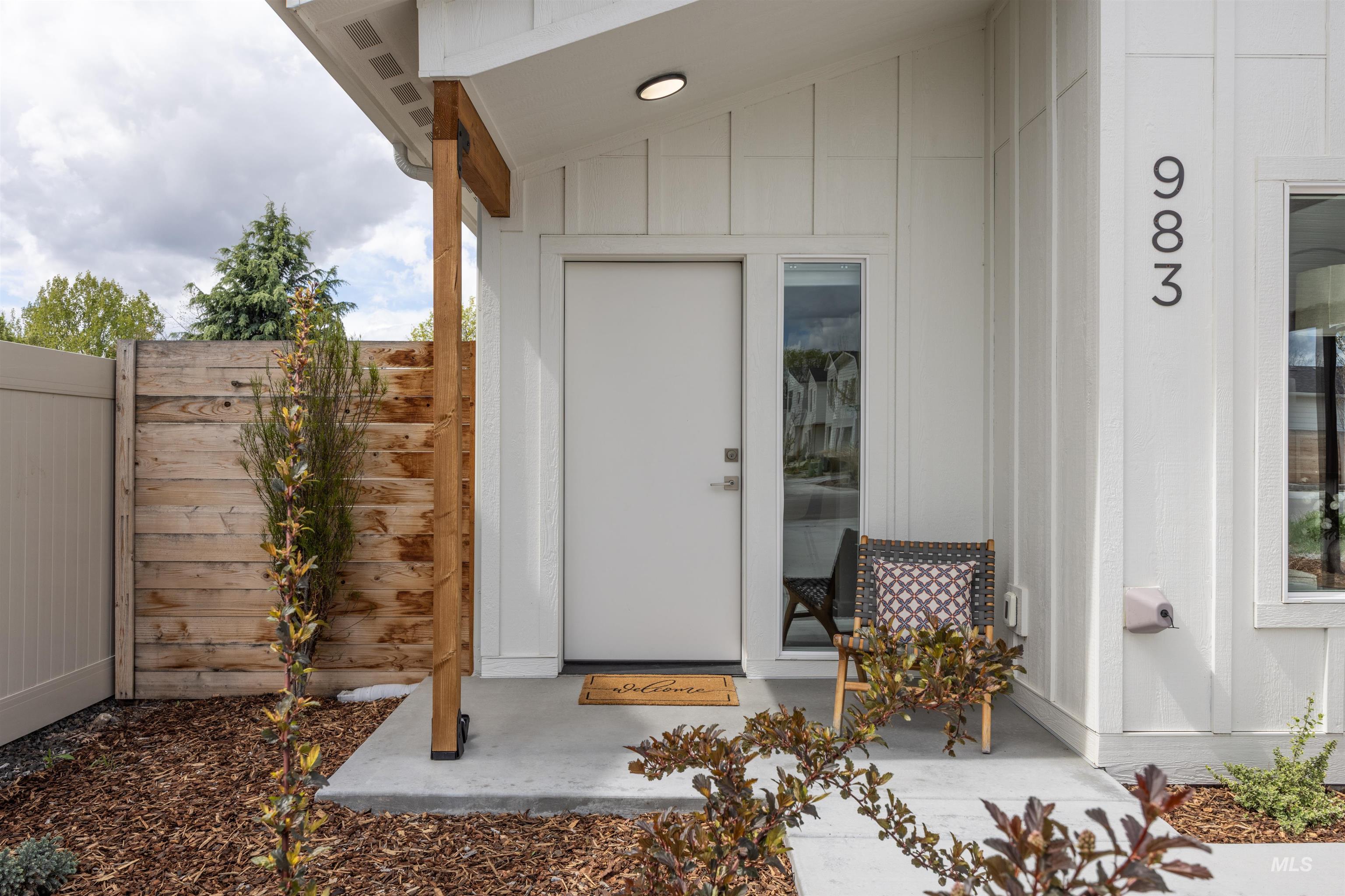 983 N Nichole Ave, Boise, Idaho 83713, 3 Bedrooms, 2 Bathrooms, Residential For Sale, Price $375,950, 98982082