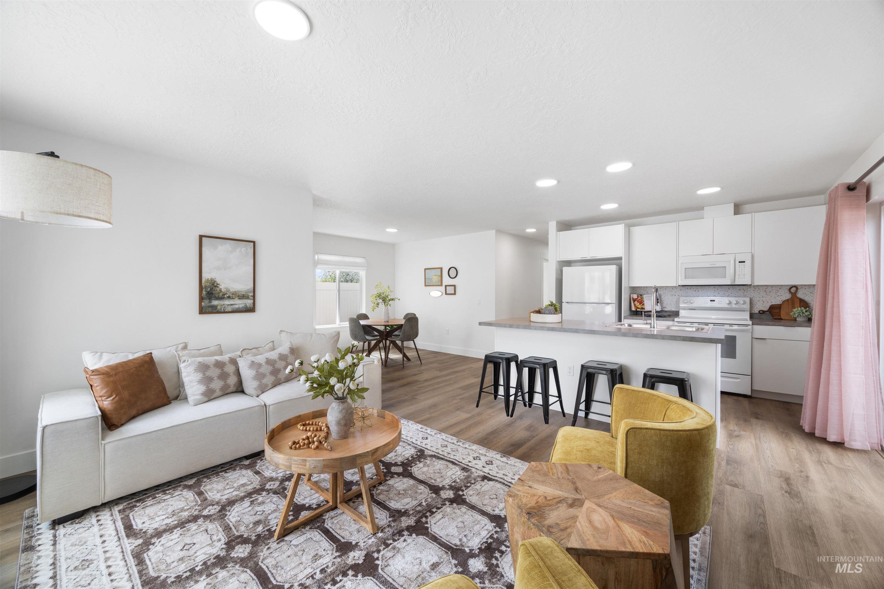 983 N Nichole Ave, Boise, Idaho 83713, 3 Bedrooms, 2 Bathrooms, Residential For Sale, Price $325,920, 98982082