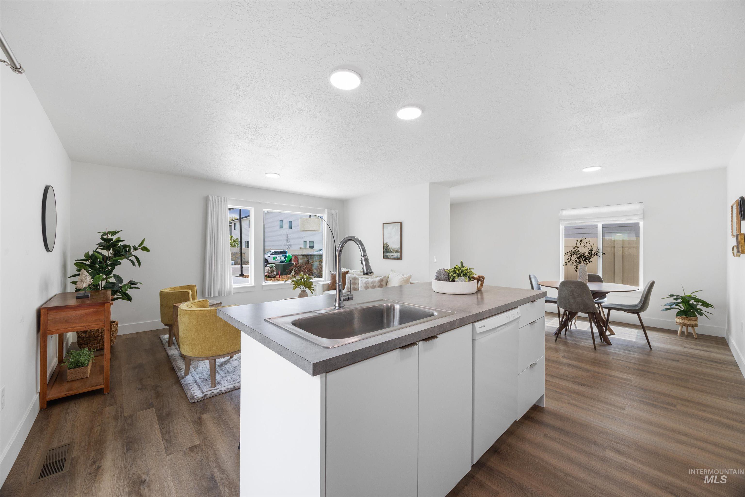 983 N Nichole Ave, Boise, Idaho 83713, 3 Bedrooms, 2 Bathrooms, Residential For Sale, Price $325,920, 98982082