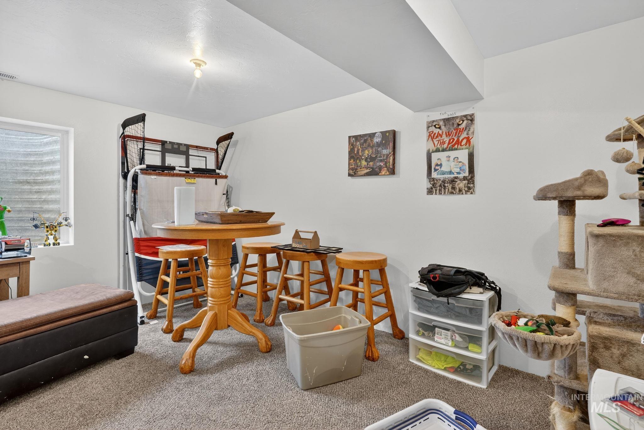 3969 E Deloy Drive, Idaho Falls, Idaho 83401, 3 Bedrooms, 2 Bathrooms, Residential For Sale, Price $399,000, 98982083