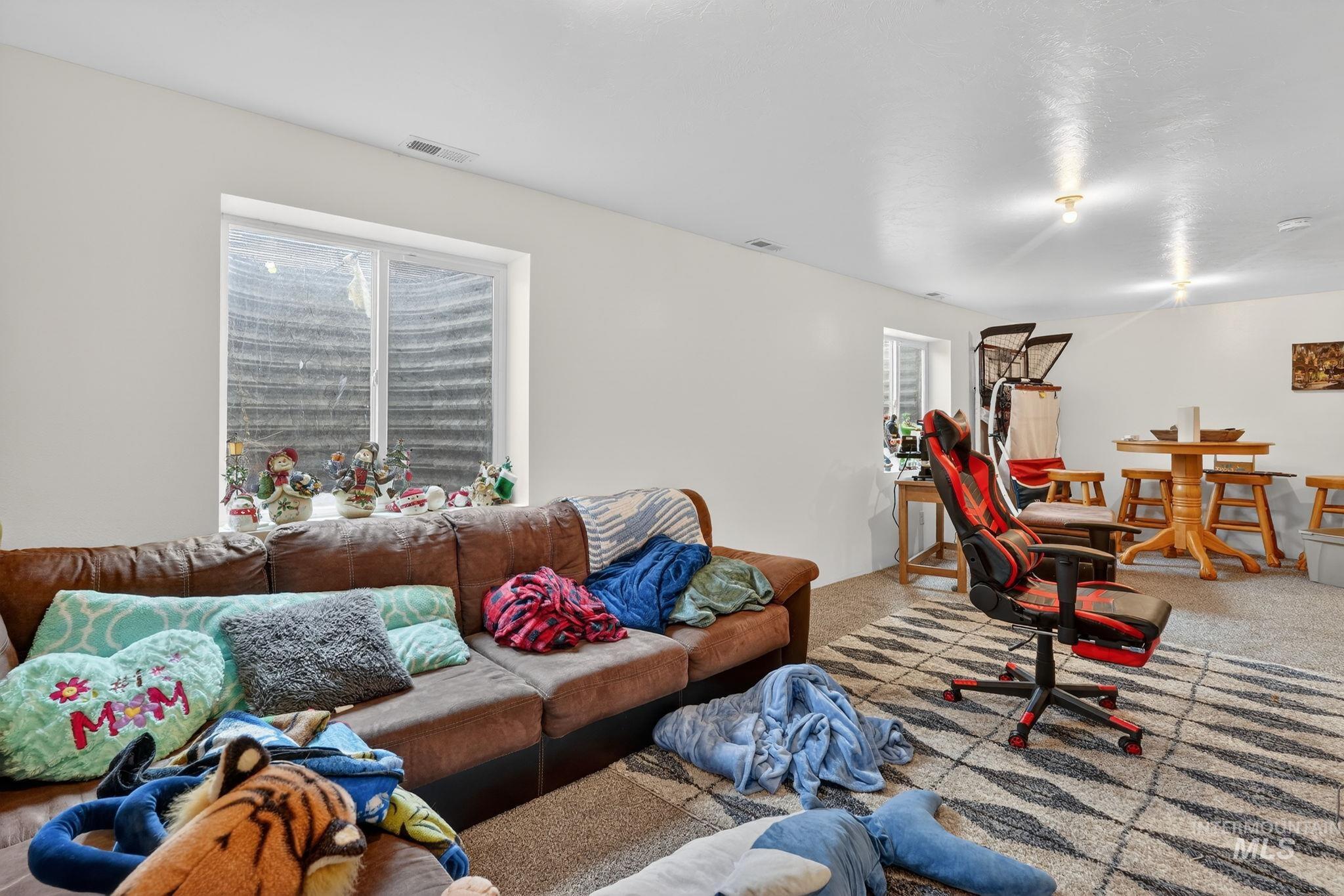 3969 E Deloy Drive, Idaho Falls, Idaho 83401, 3 Bedrooms, 2 Bathrooms, Residential For Sale, Price $399,000, 98982083