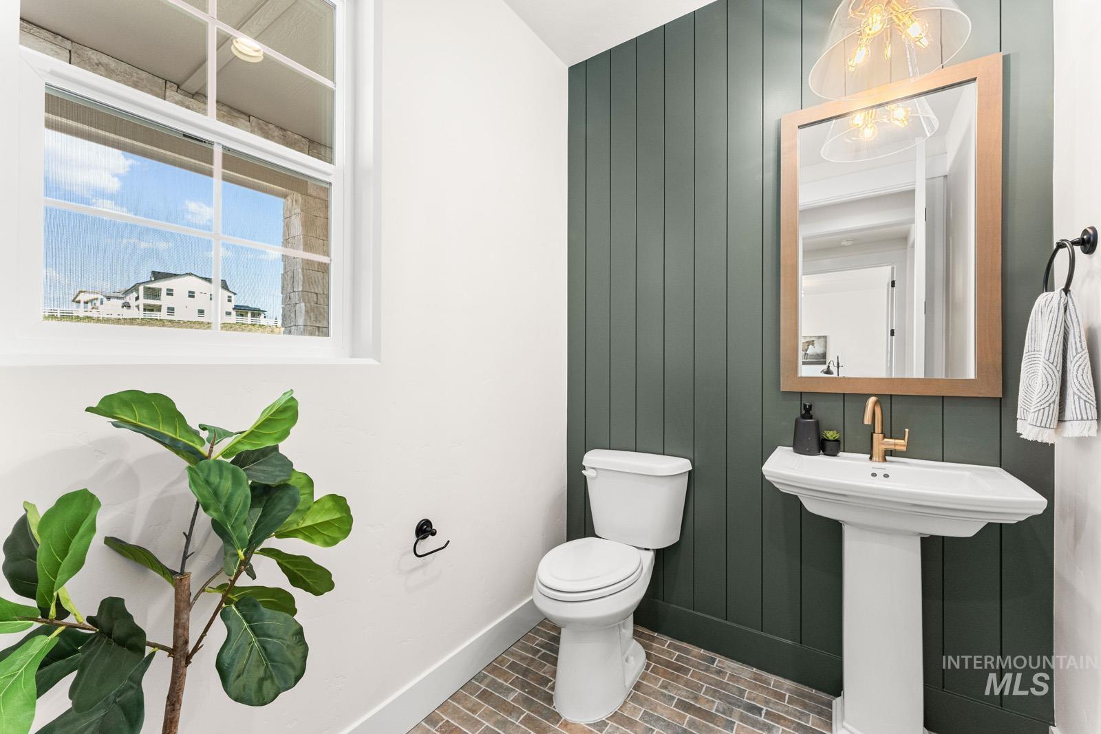 13366 N Spring Creek Way, Boise, Idaho 83714, 3 Bedrooms, 2.5 Bathrooms, Residential Income For Sale, Price $824,161,MLS 98982086