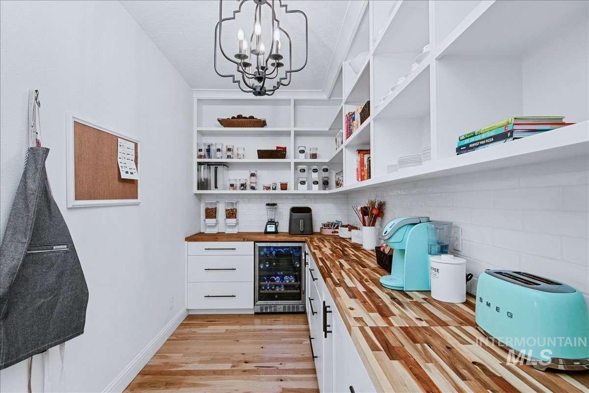 7933 S Old Farm Lane, Meridian, Idaho 83642, 5 Bedrooms, 4 Bathrooms, Residential For Sale, Price $1,649,000, 98982092